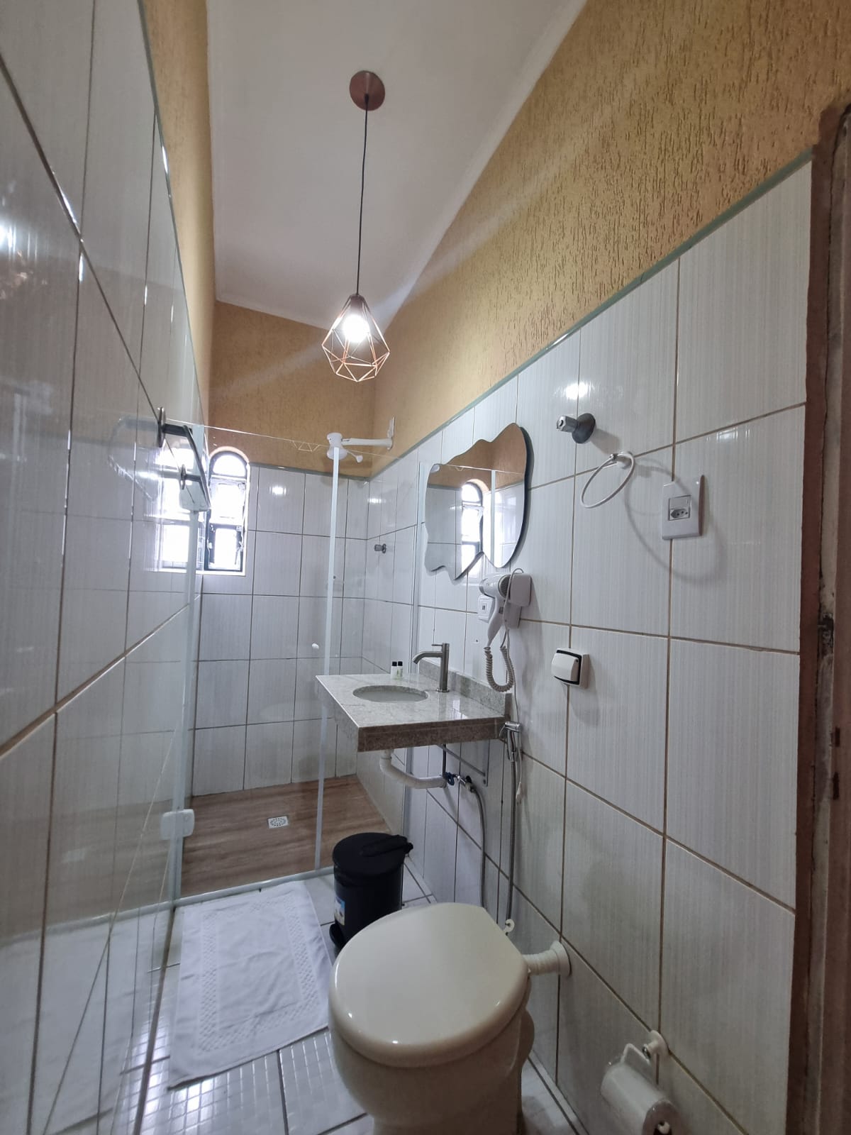 Suíte Confort  4 Familiar Com varanda e rede Privada