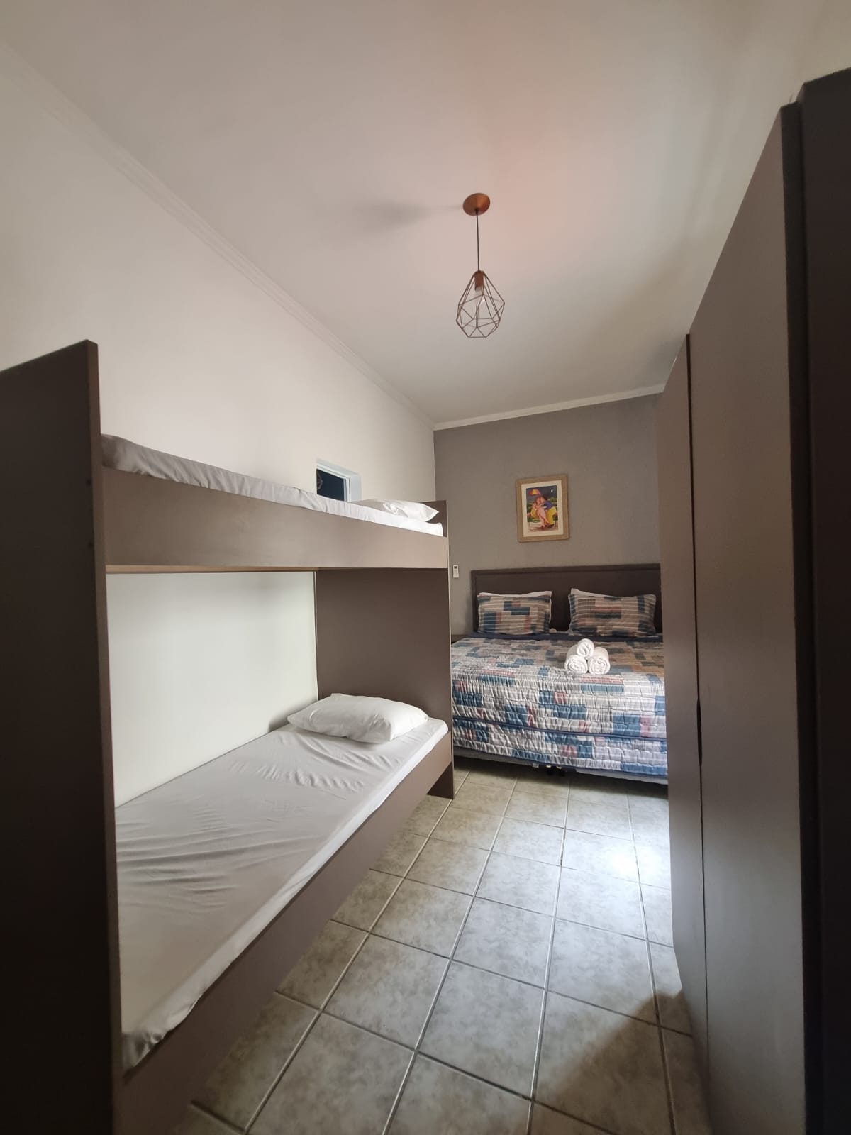 Suítes 5  Familiar  capacidade para 4 pessoas