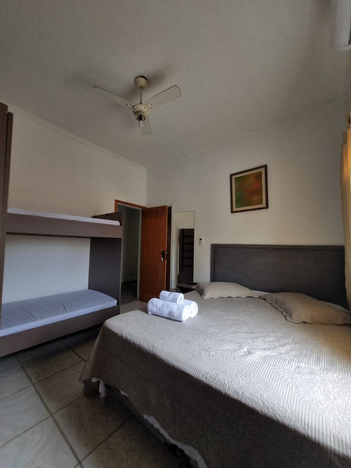 Suítes 5 Familiar capacidade para 4 pessoas