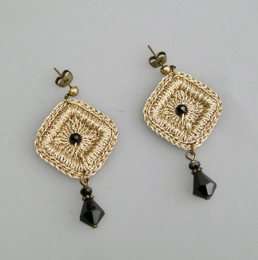 Boucles d'oreilles au crochet Losange noir et doré