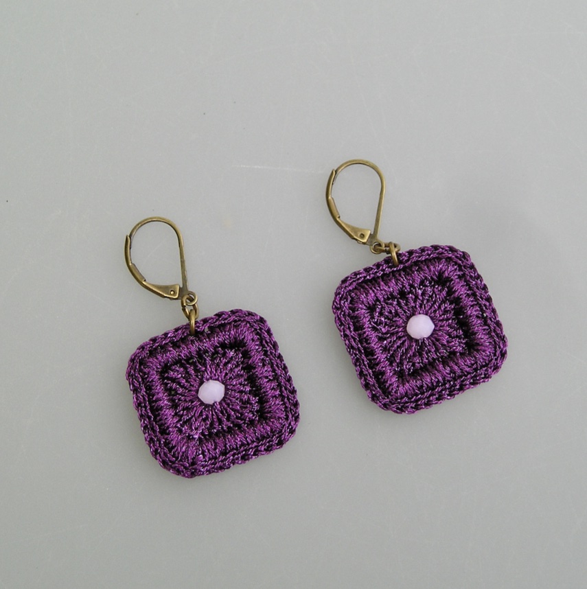Boucles d'oreilles au crochet SQUARE violet