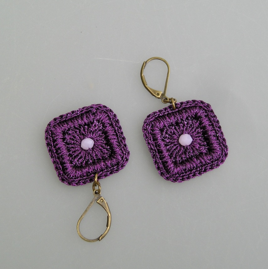 Boucles d'oreilles au crochet SQUARE violet