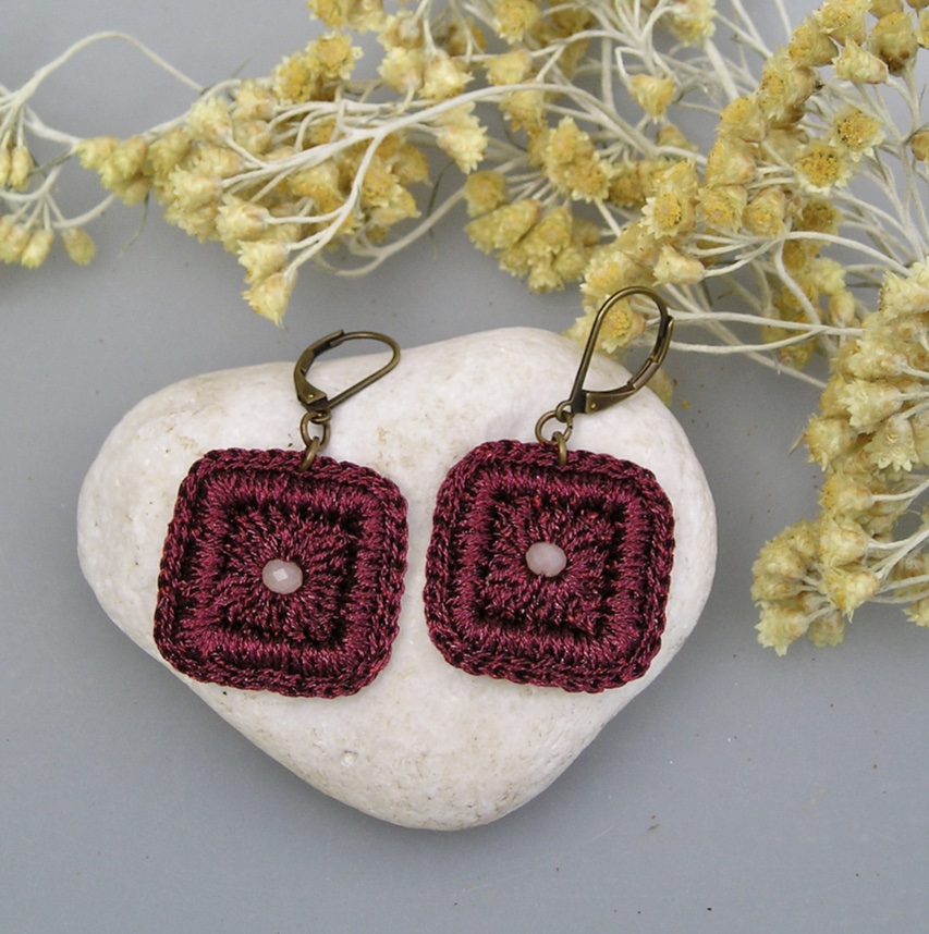Boucles d'oreilles au crochet SQUARE bordeaux