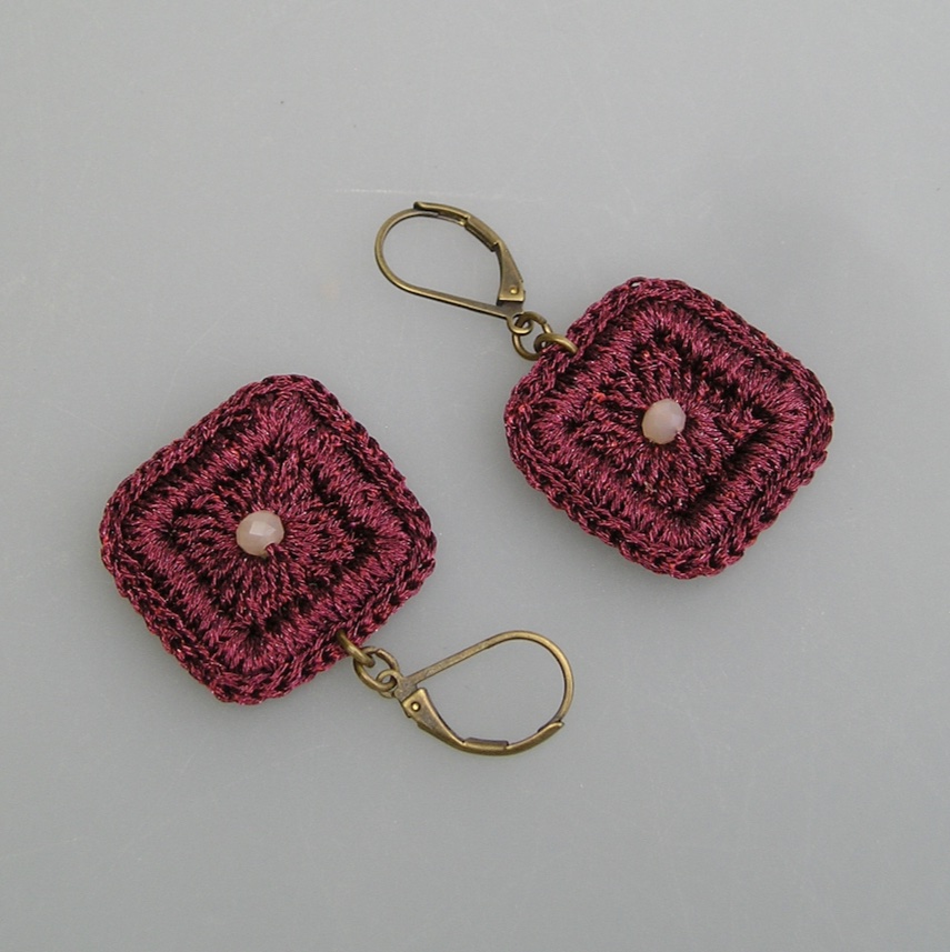 Boucles d'oreilles au crochet SQUARE bordeaux