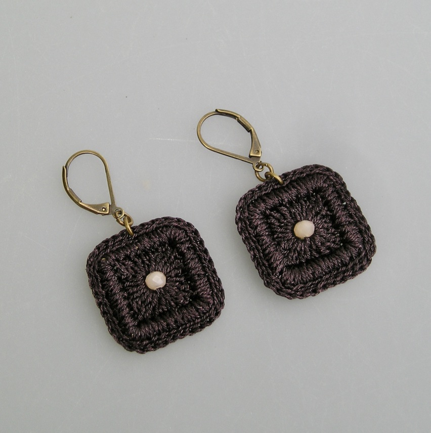 Boucles d'oreilles au crochet SQUARE marron