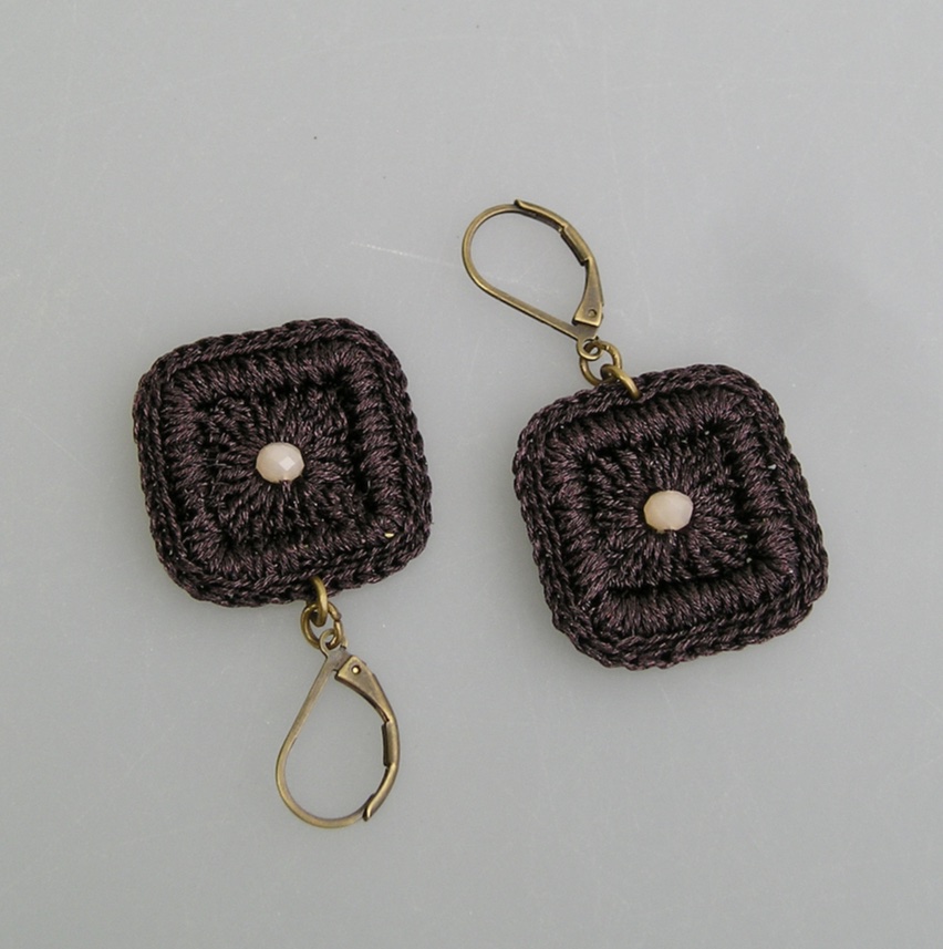Boucles d'oreilles au crochet SQUARE marron
