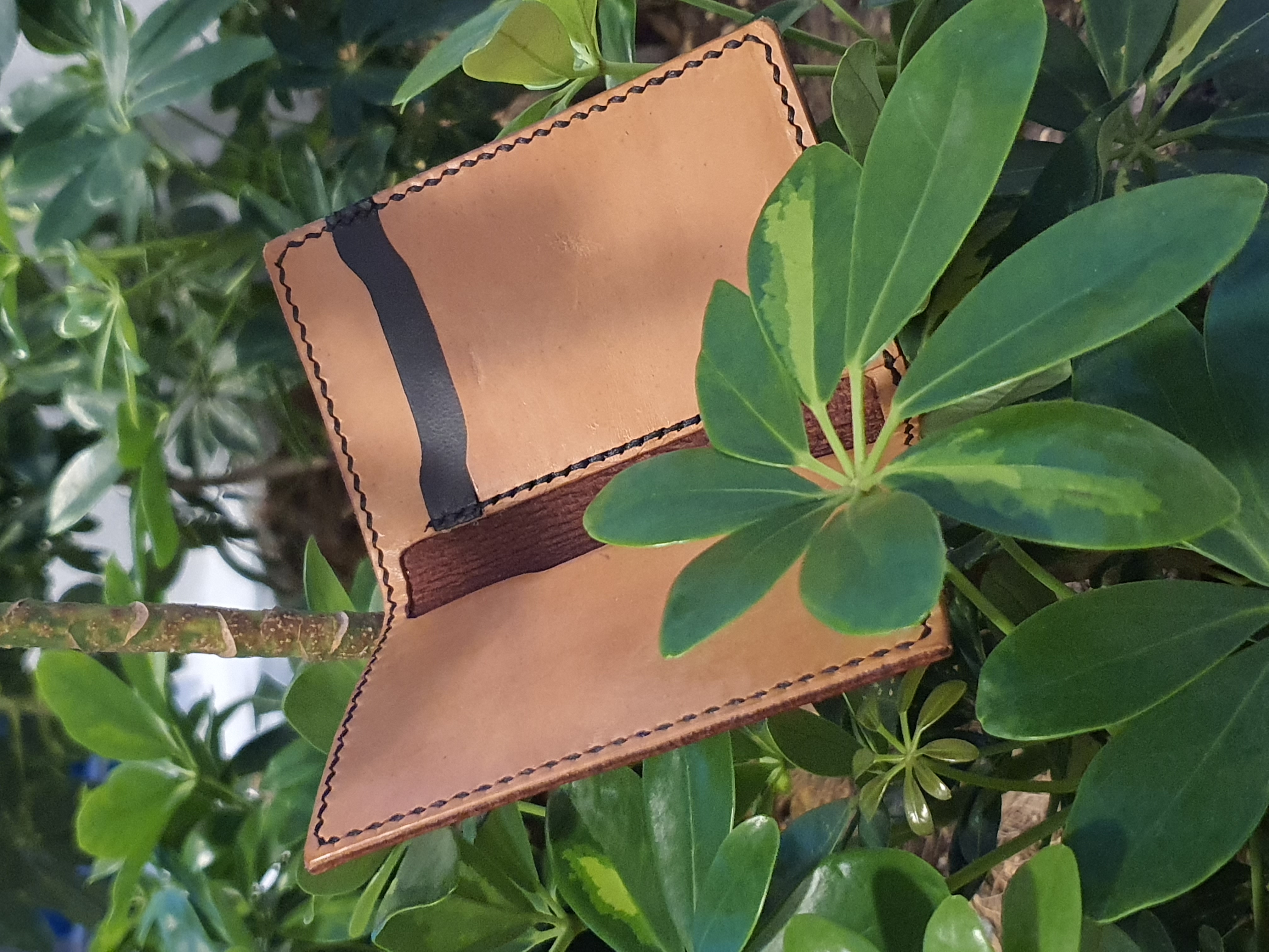 The cobble - mimalist card wallet