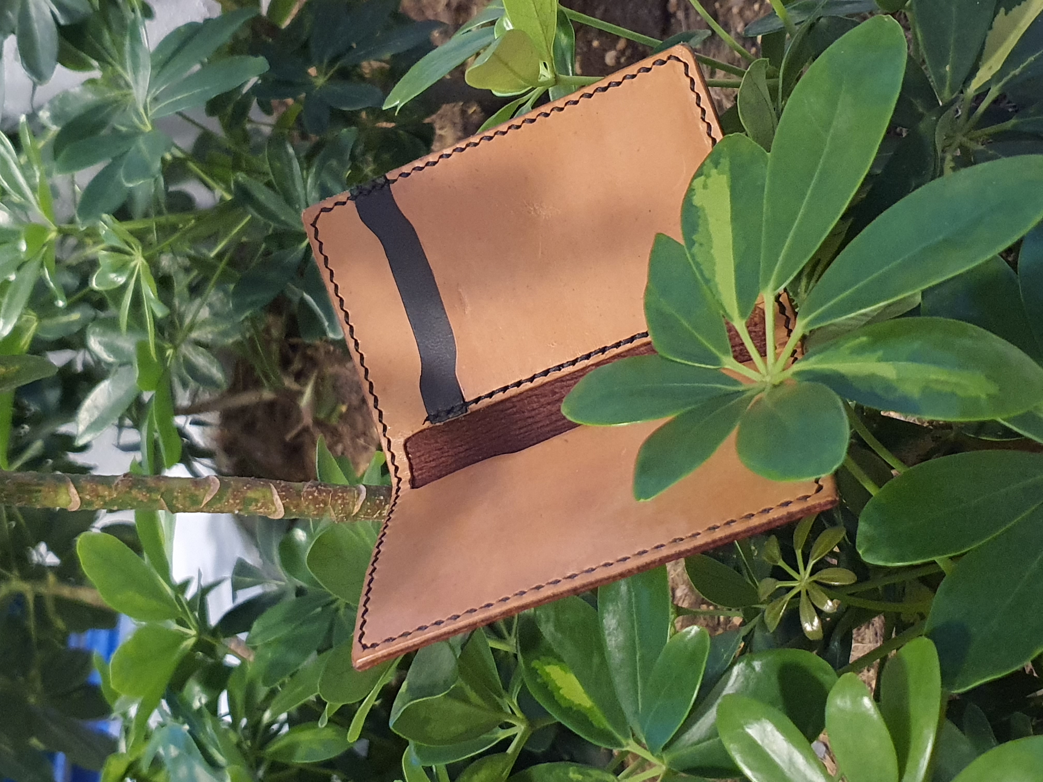 The cobble - mimalist card wallet