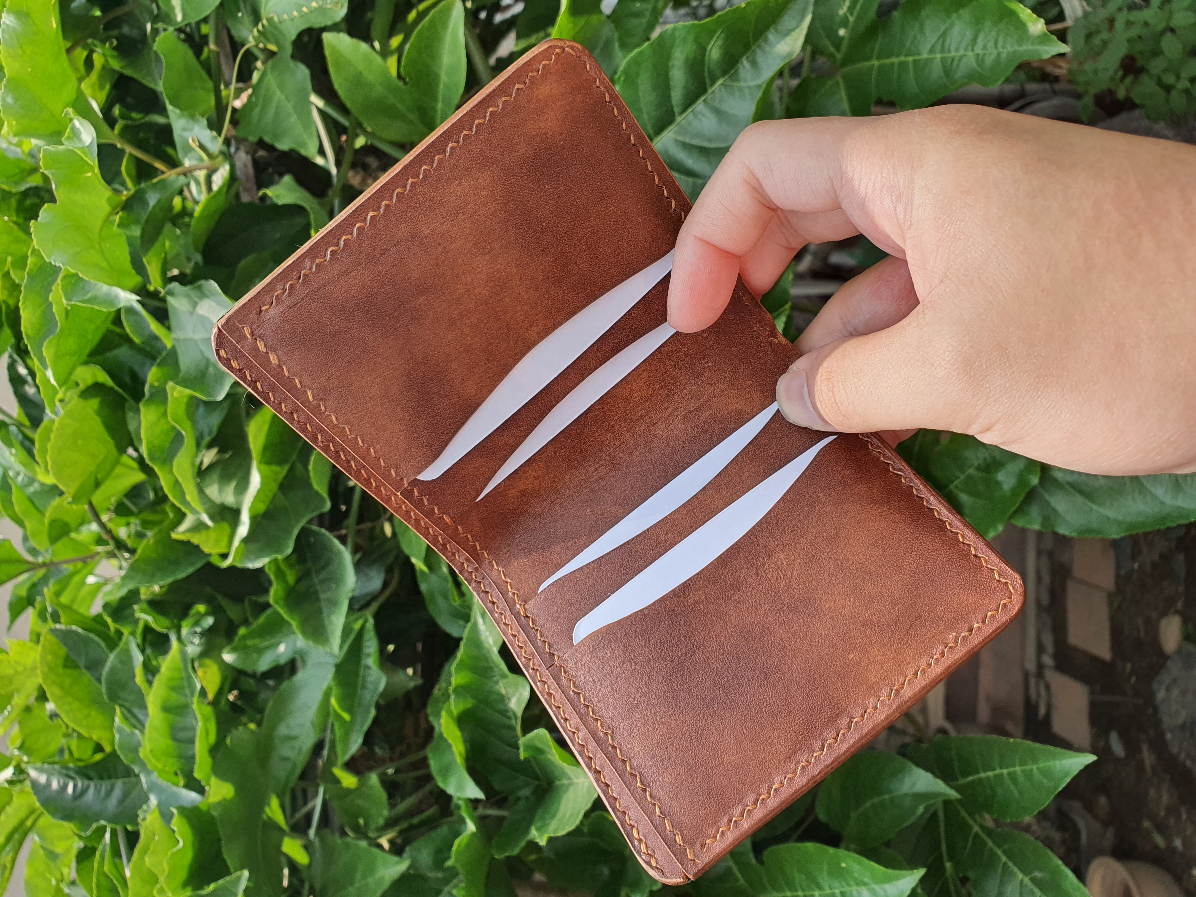 The moss - a cash and card bifold wallet