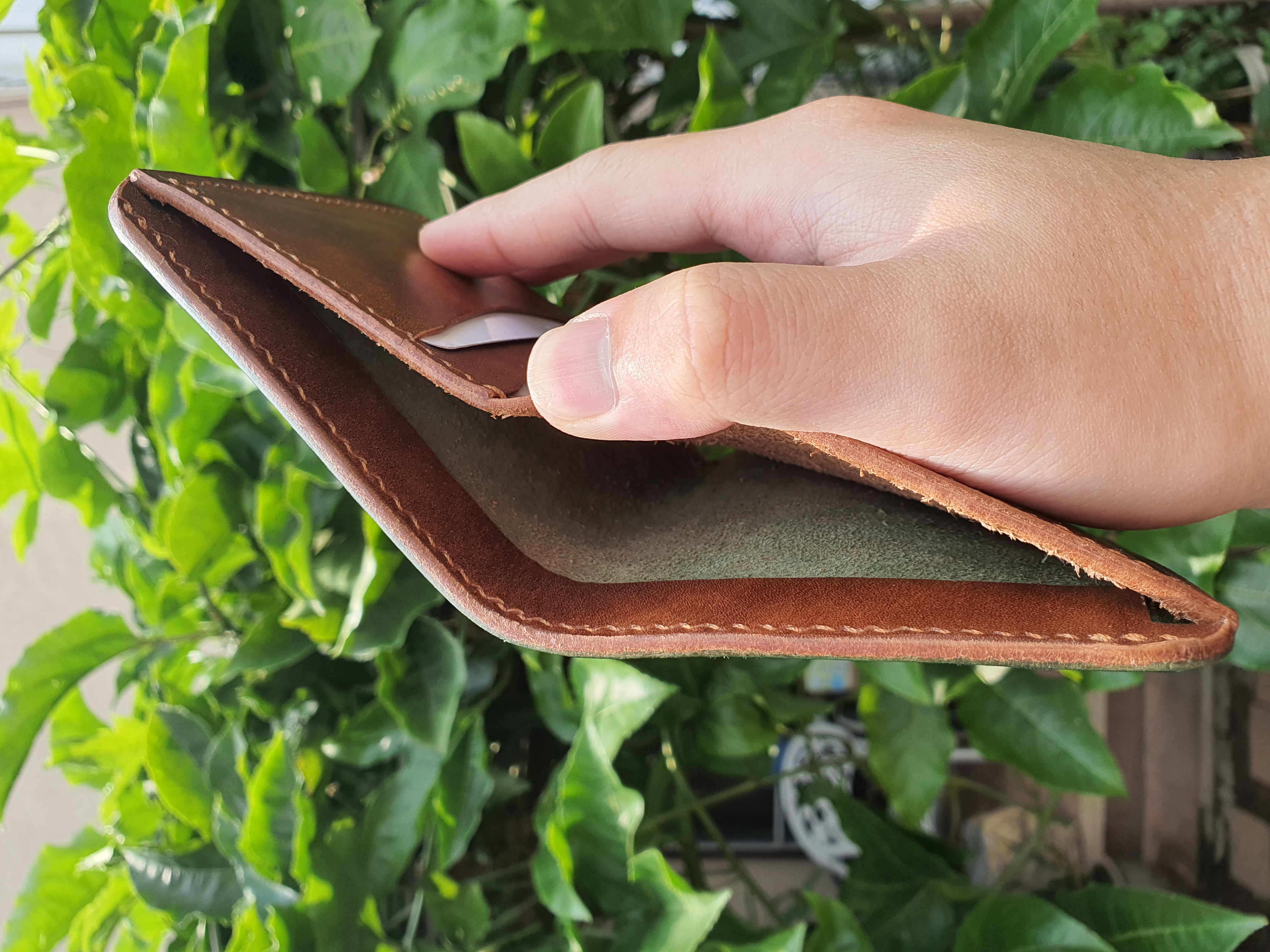 The moss - a cash and card bifold wallet