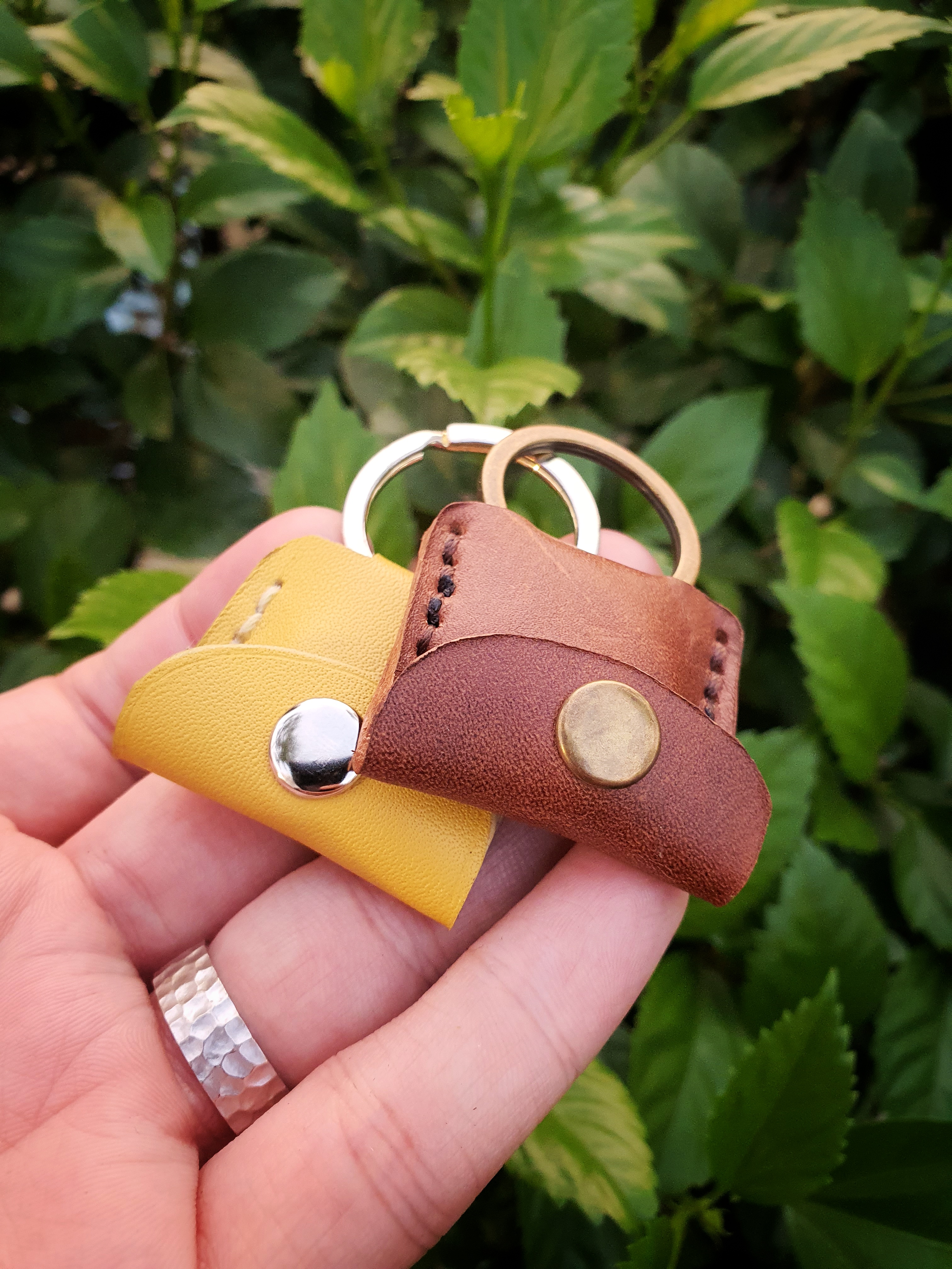 The opal - a small keychain pouch for trinkets