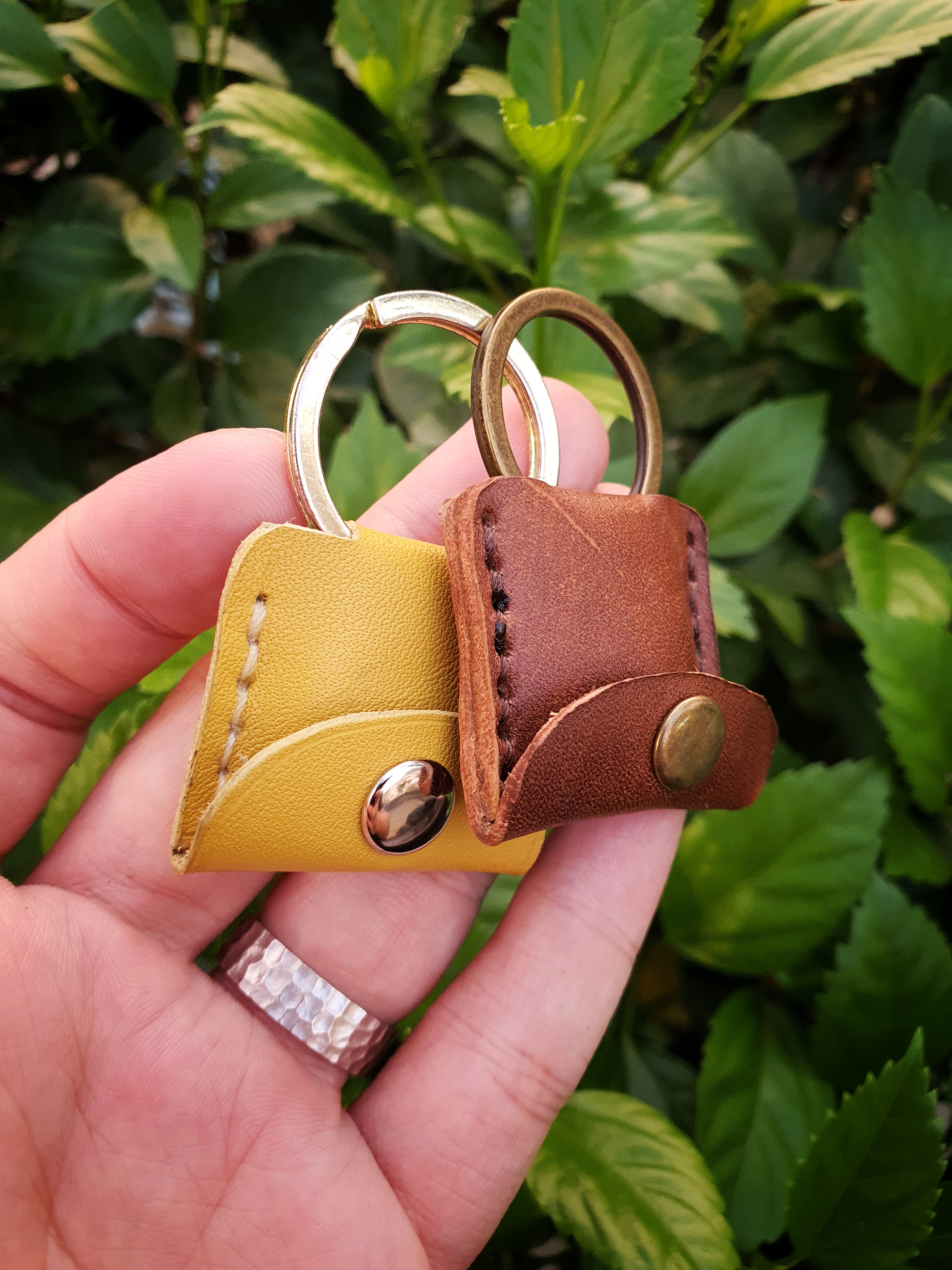 The opal - a small keychain pouch for trinkets