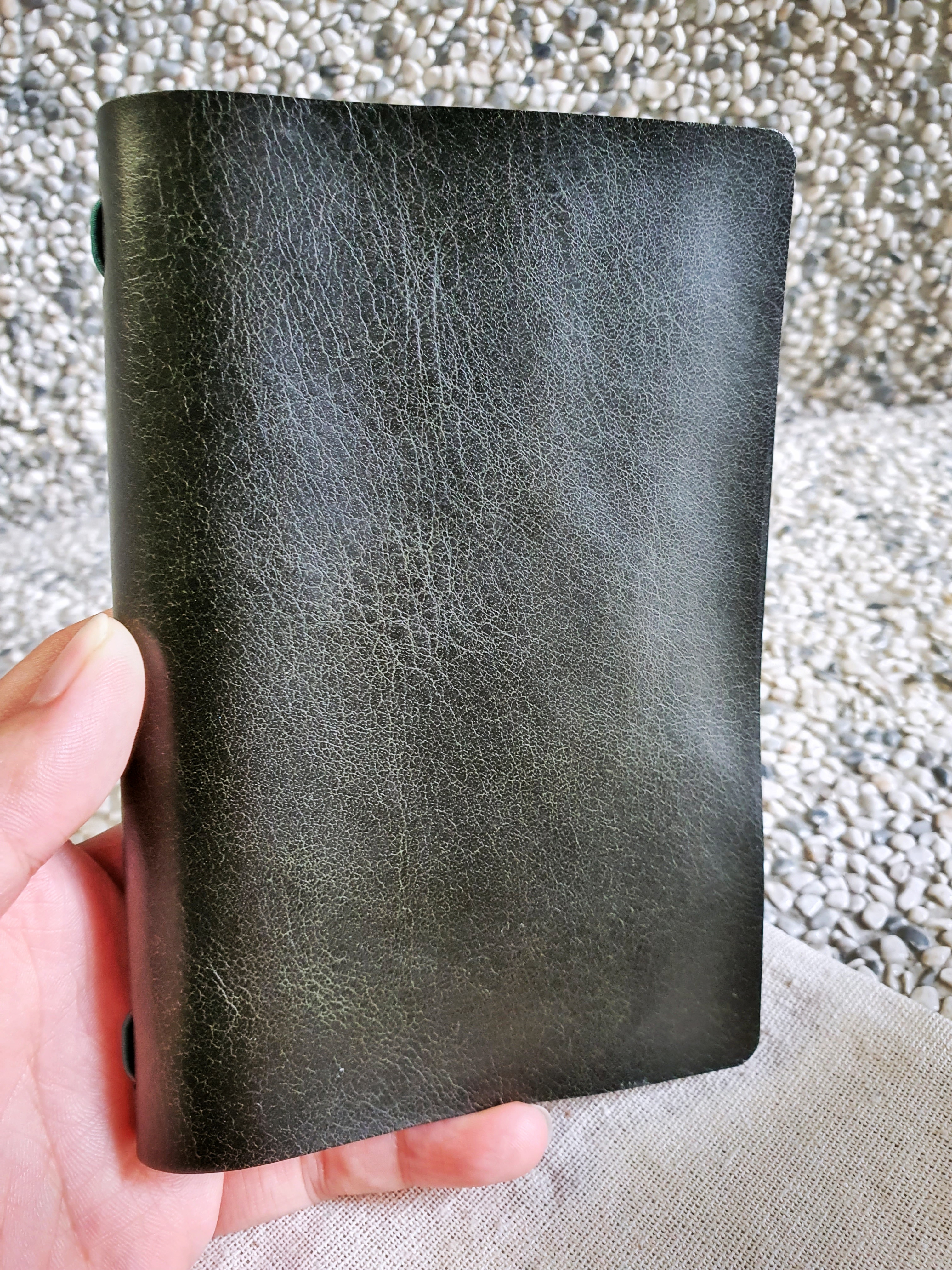 The laurel - An A6 notebook journal leather cover