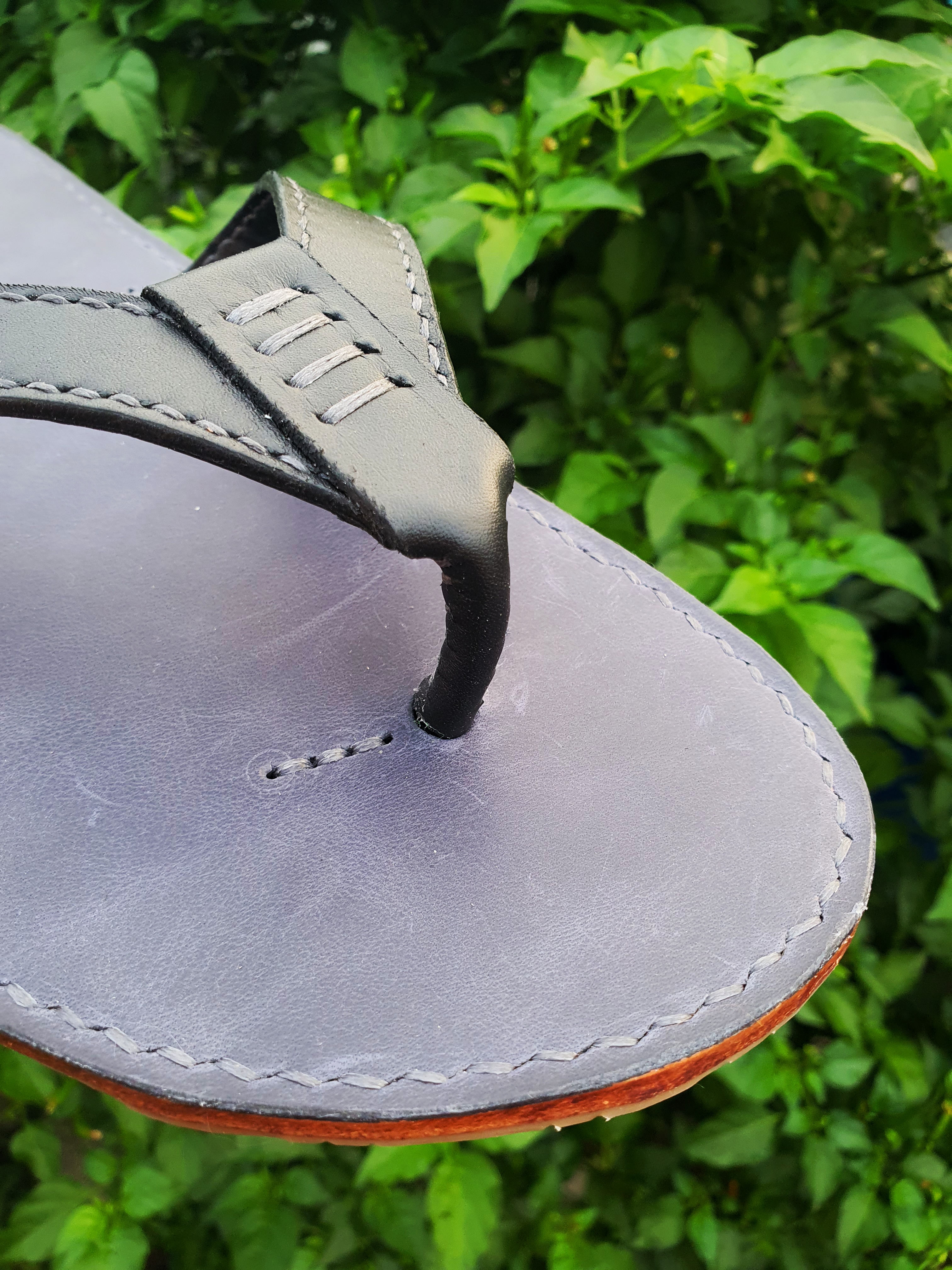 The Snow - A pair of handcrafted leather slippers