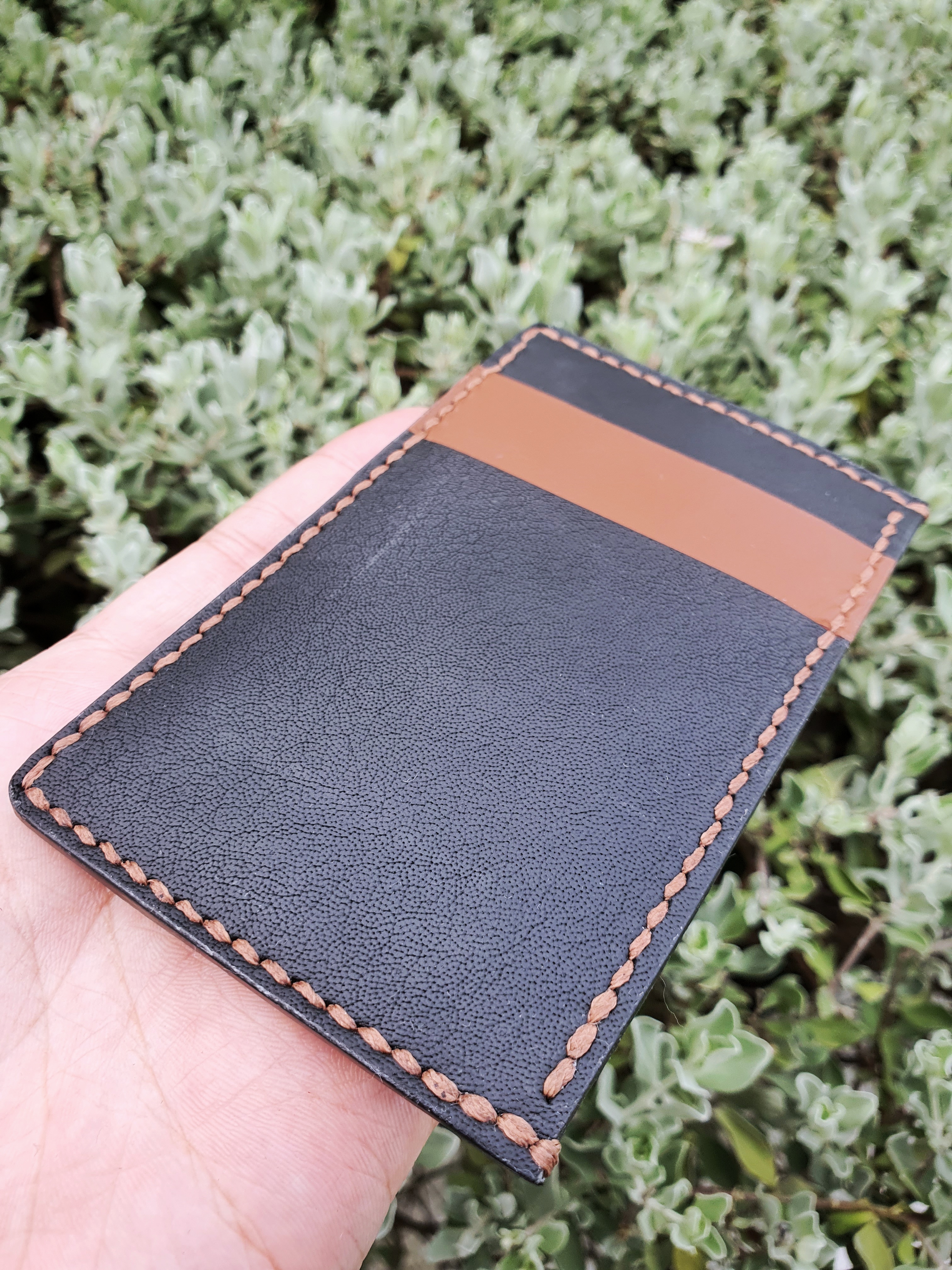 The Luna - a 3 slot card and cash carry wallet. Full kangaroo.