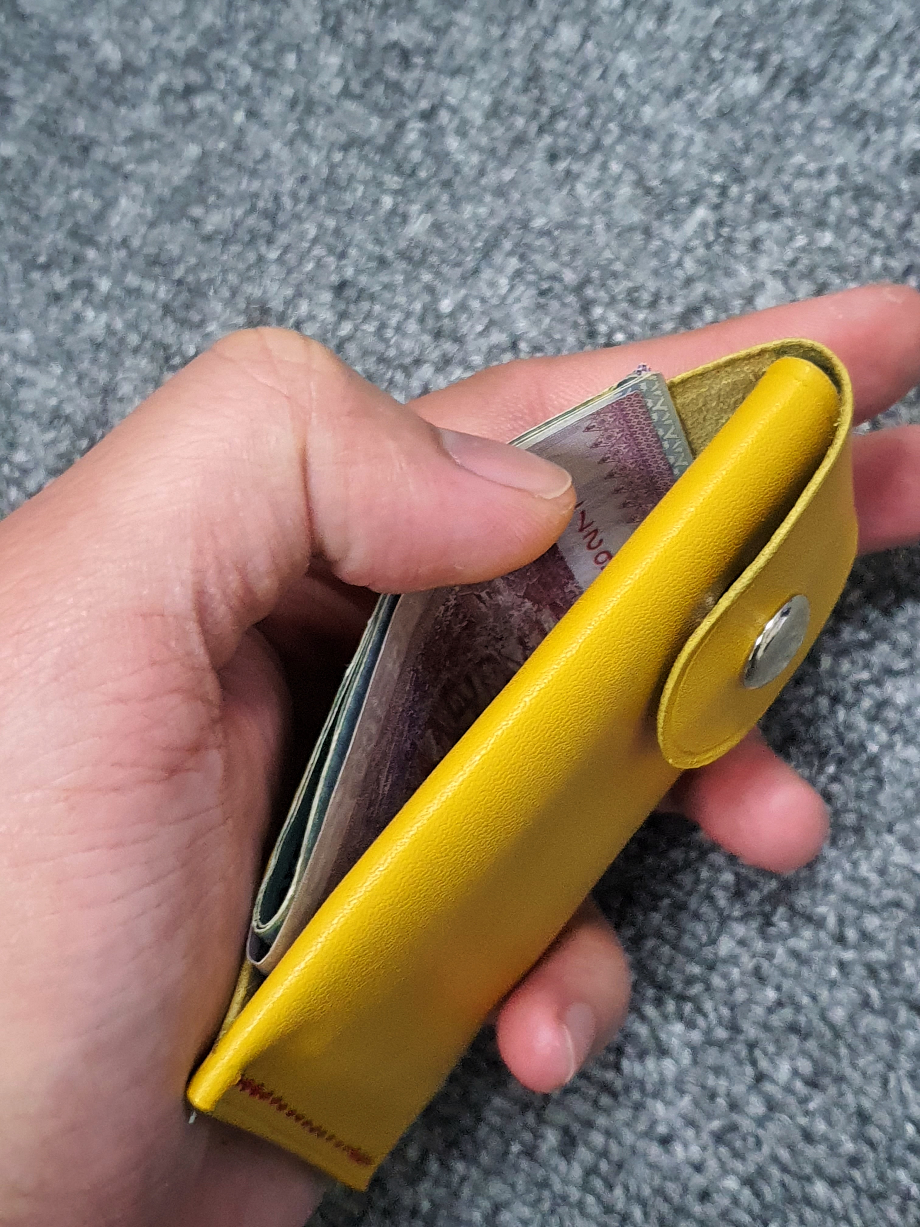 The Wildflower - A tuck cash and card carry