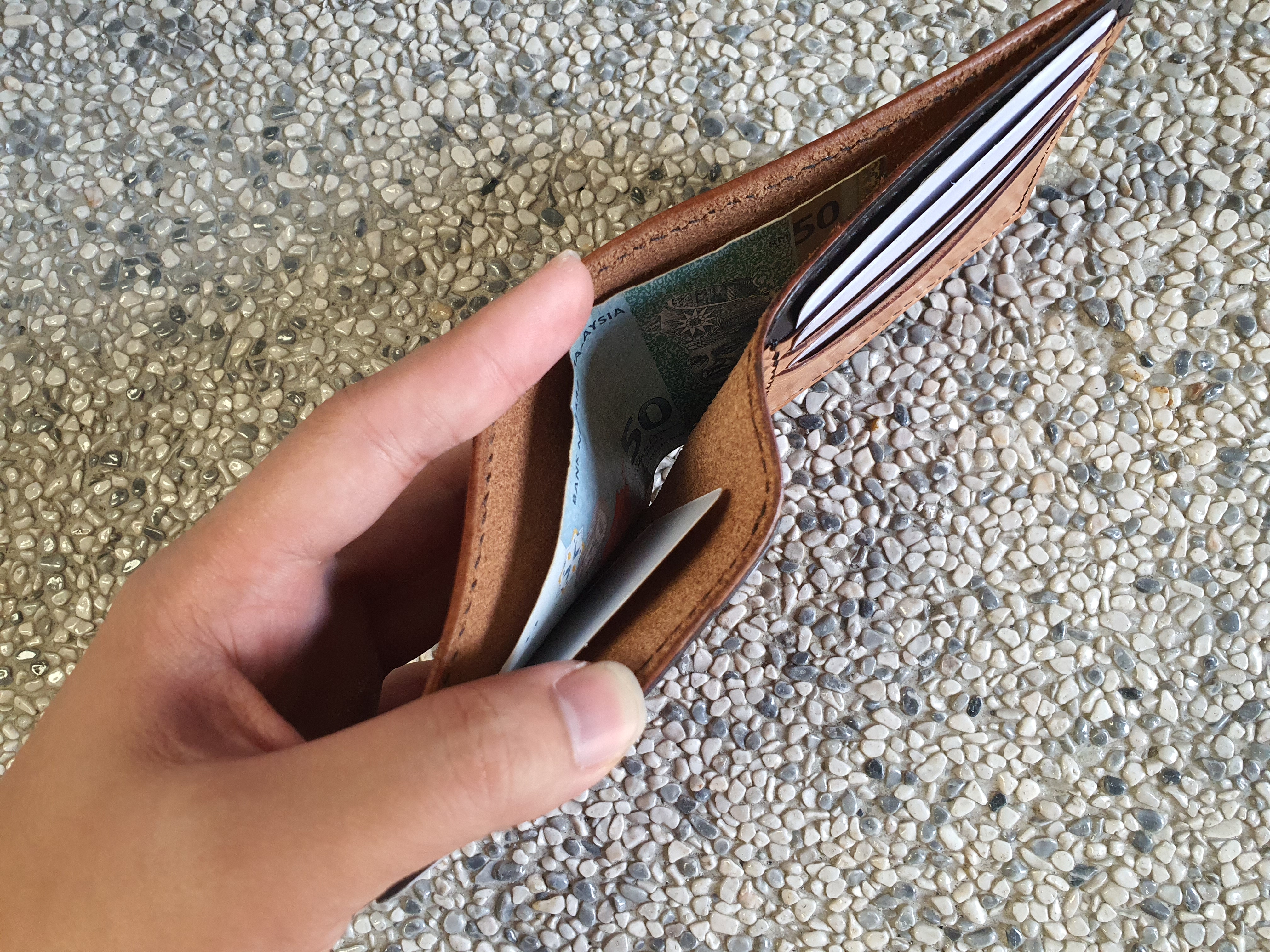 The Juniper - A classic bifold wallet