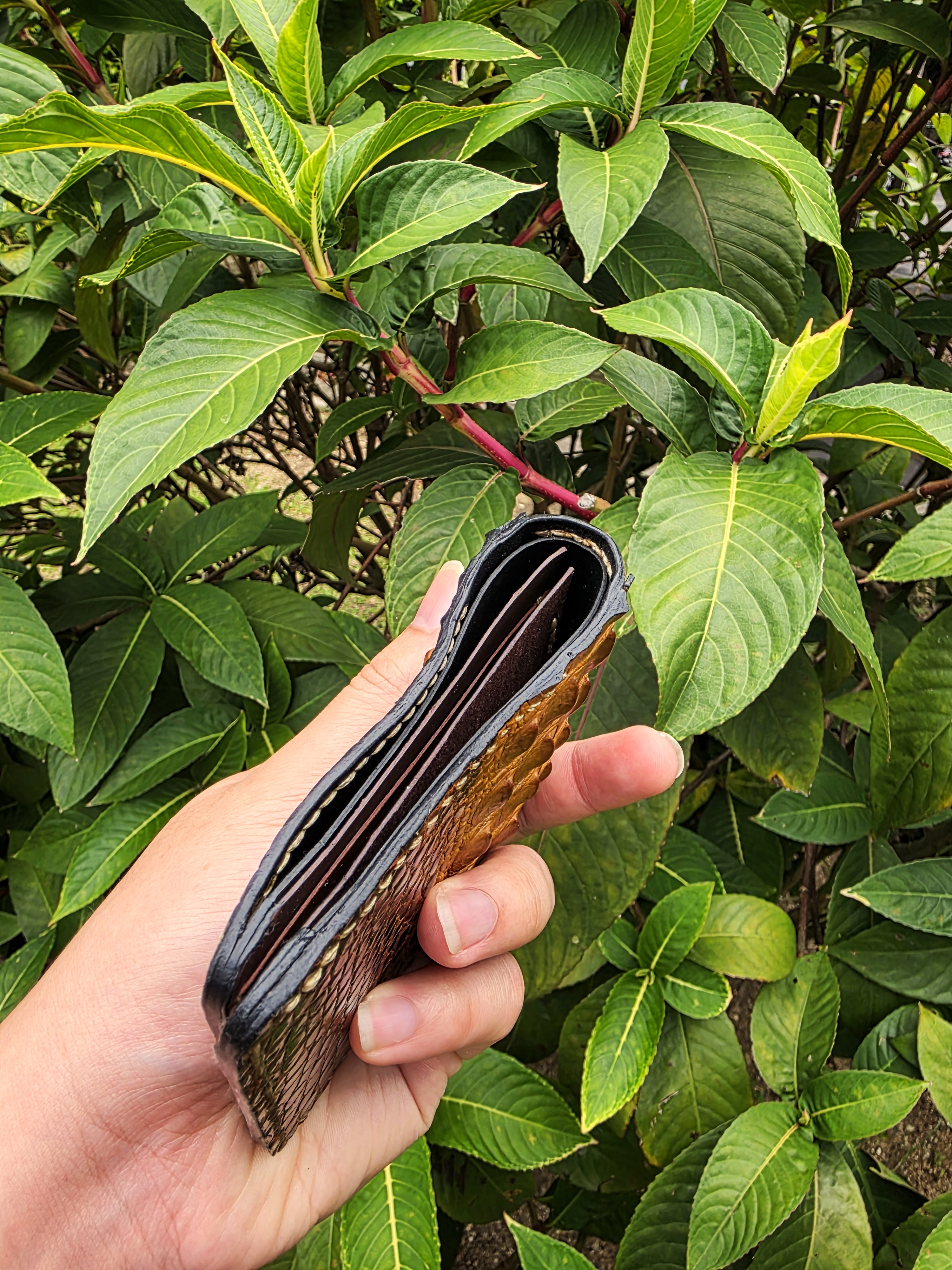 The Bahamas: A unique handmade alligator leather wallet 1 of 1