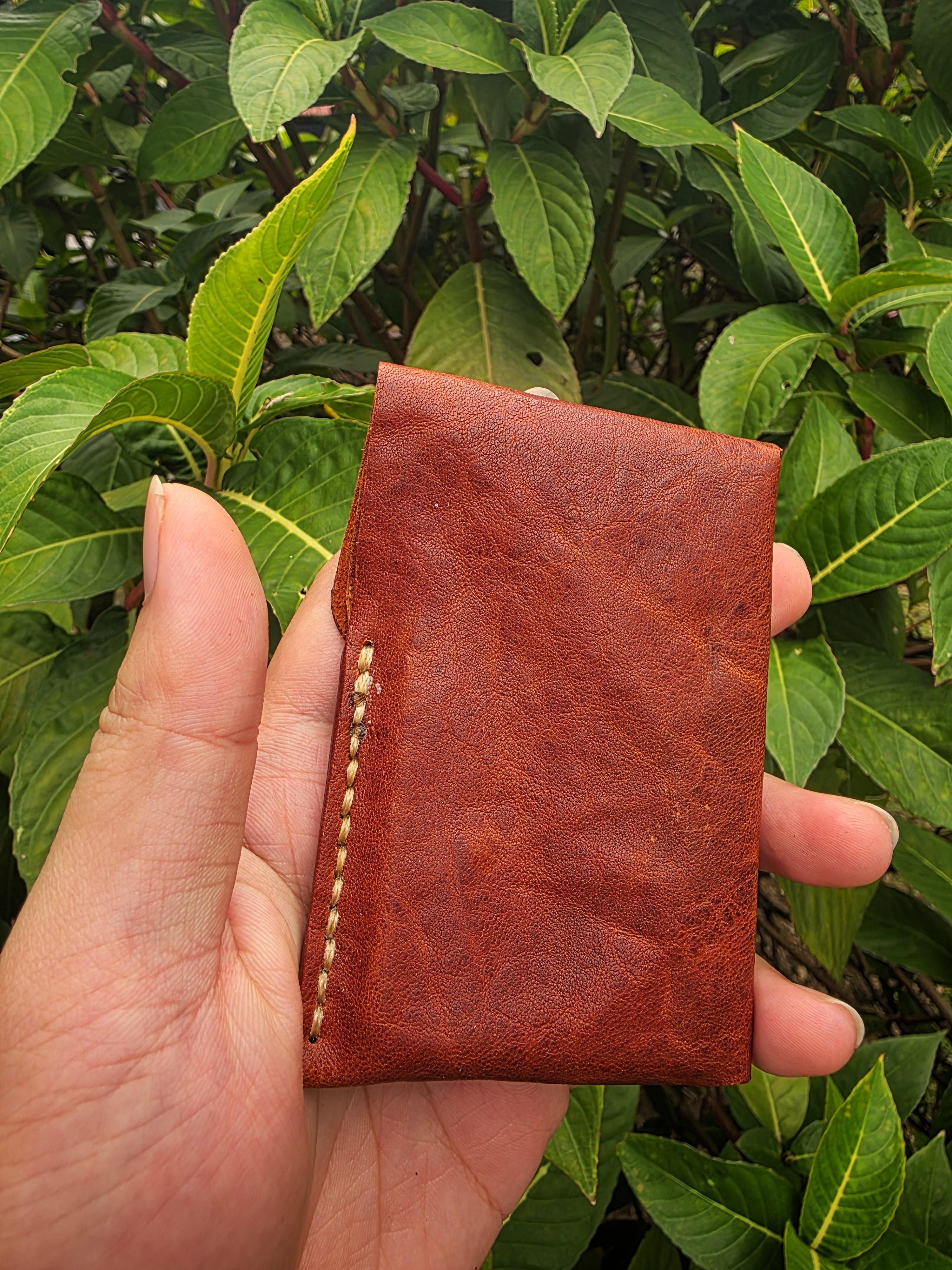 The Oahu Card Version made with premium horse leather