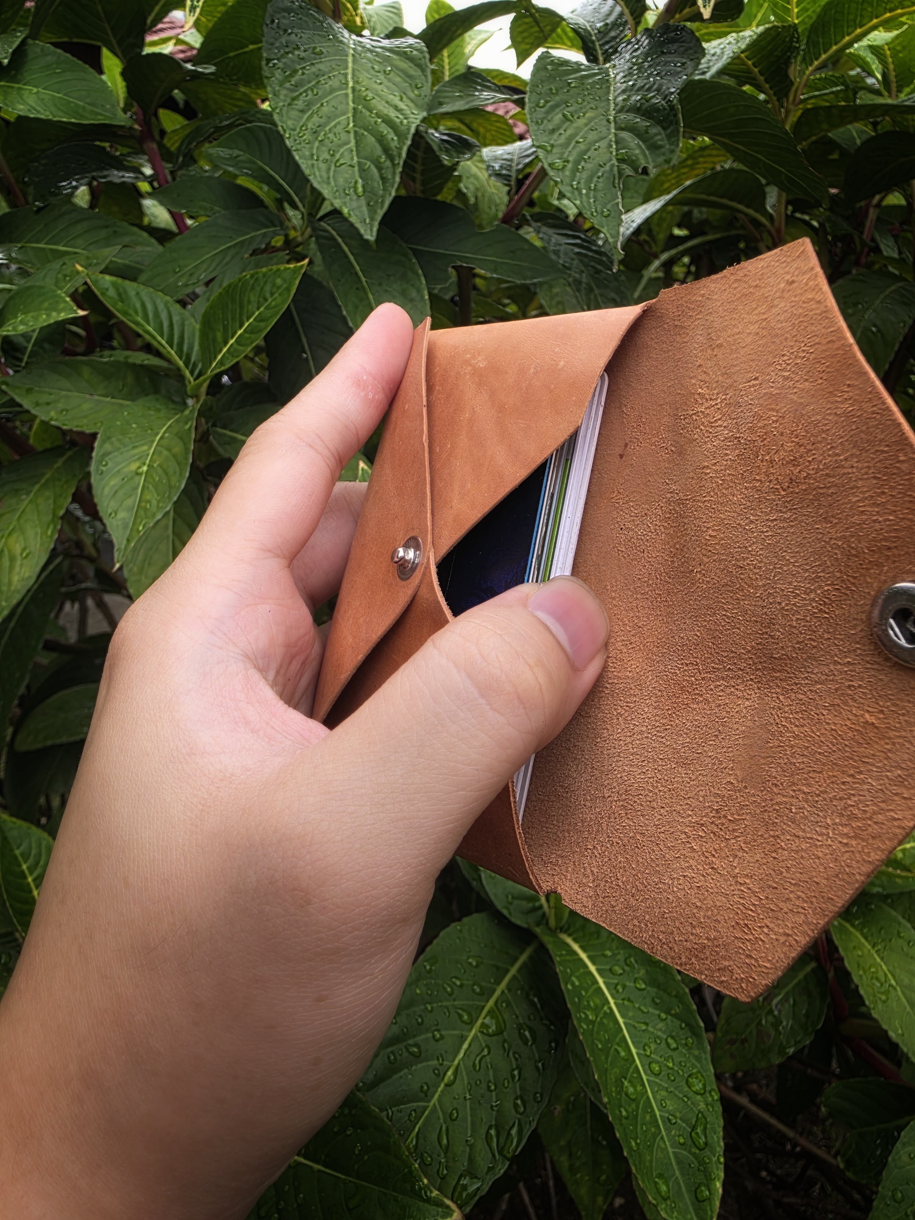 The Obsidian - a leather card holder in natural calf