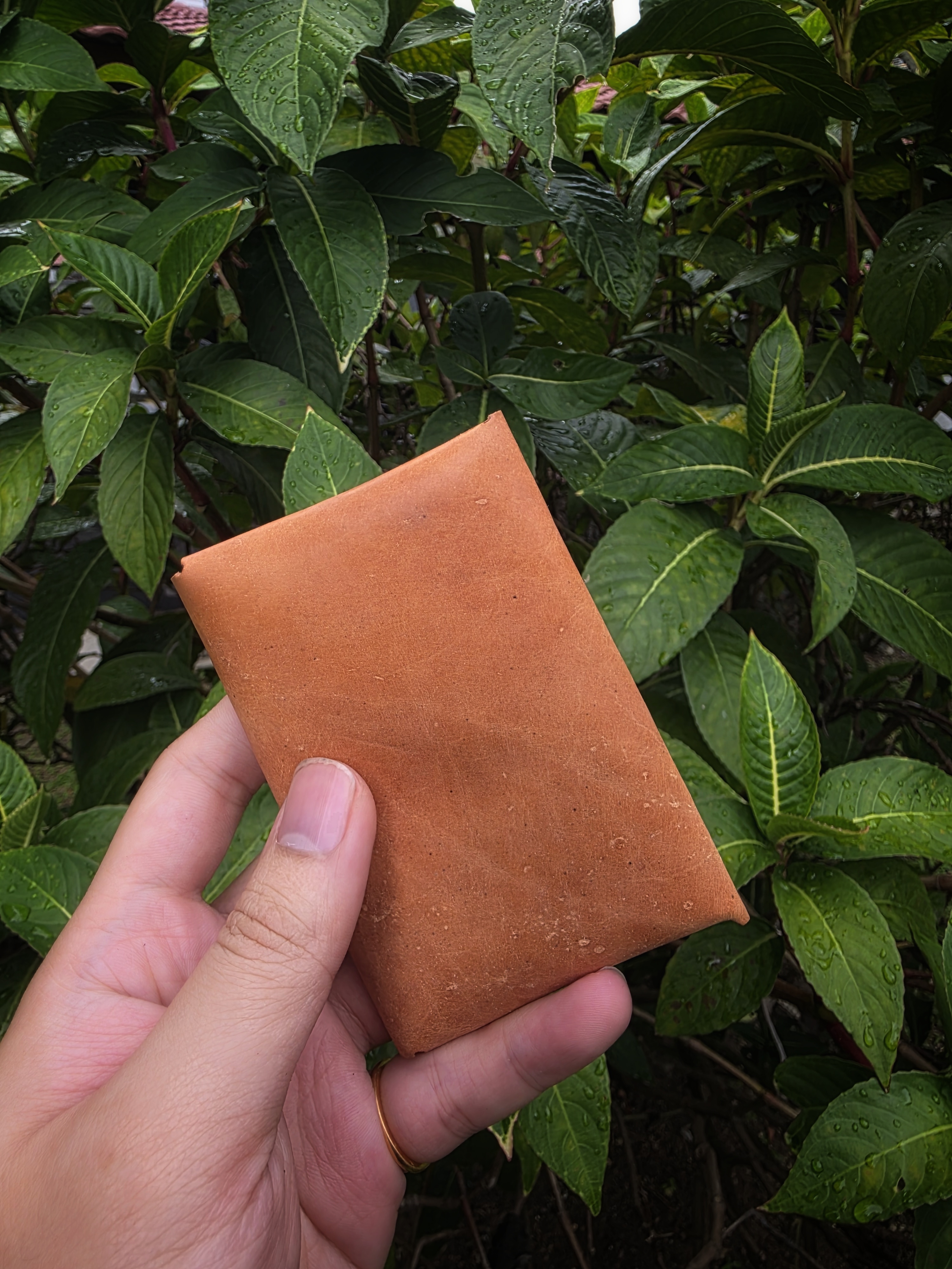 The Obsidian - a leather card holder in natural calf