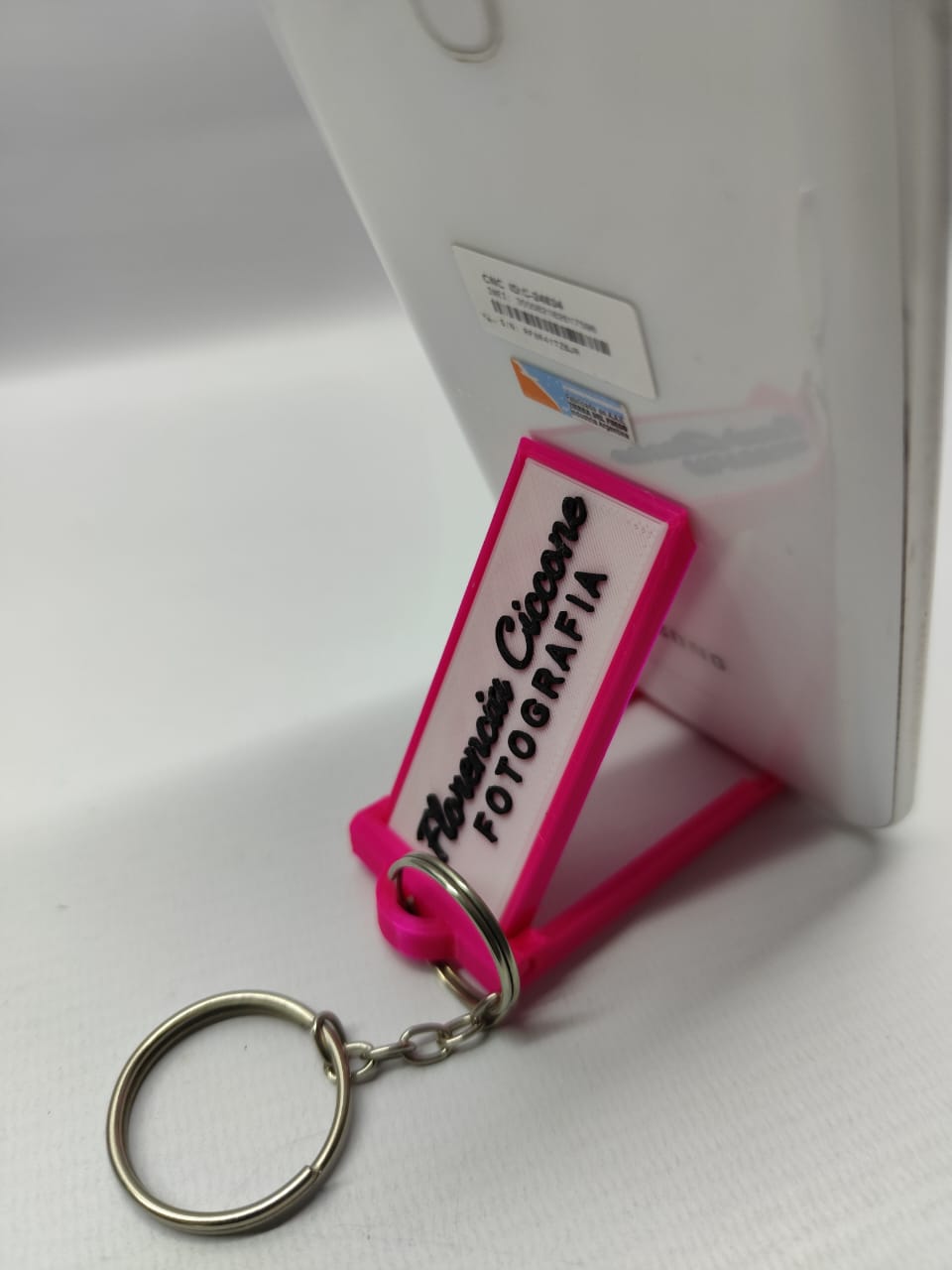 Llavero Porta Celular Personalizado