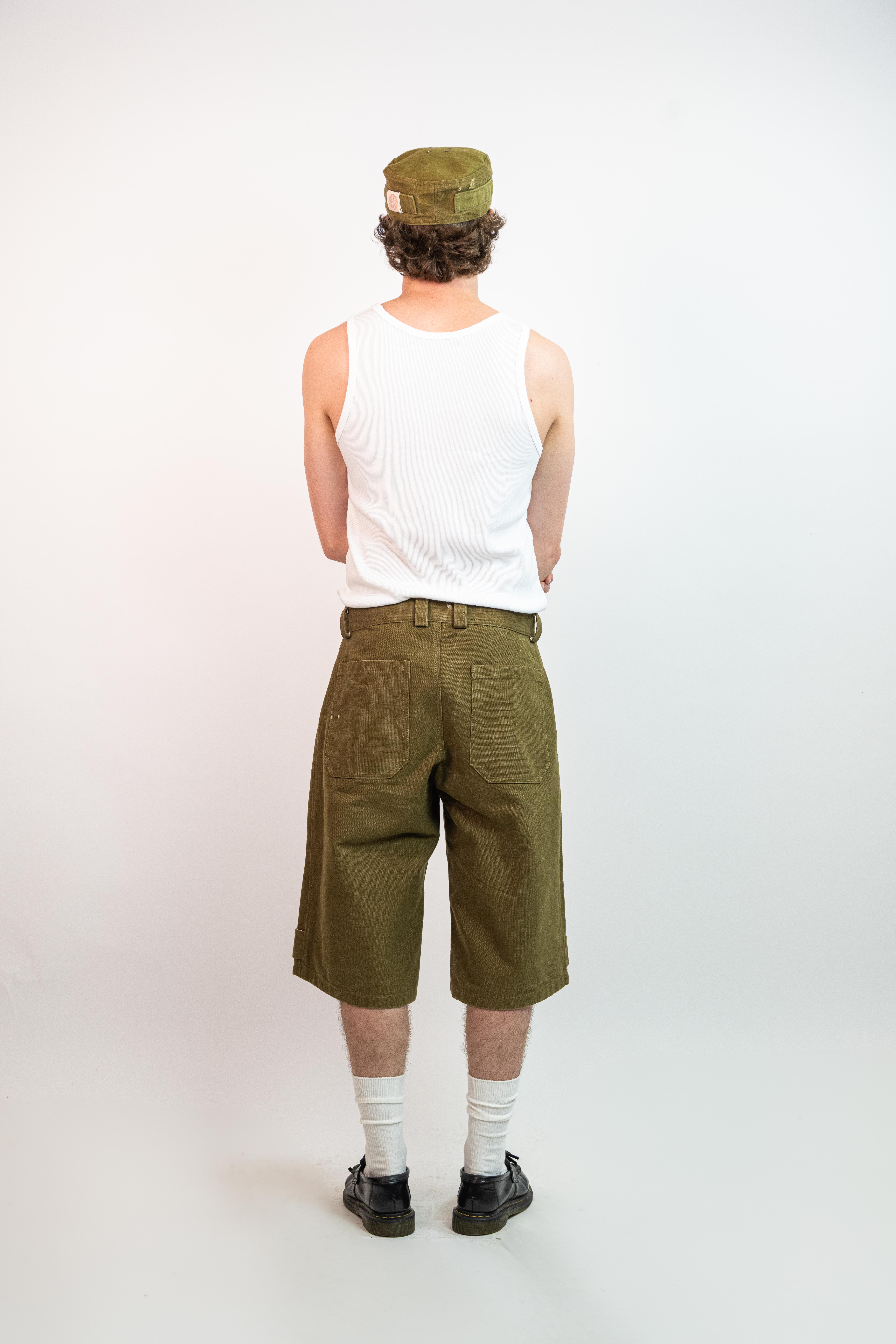 Short 01 EQUIPMENTS