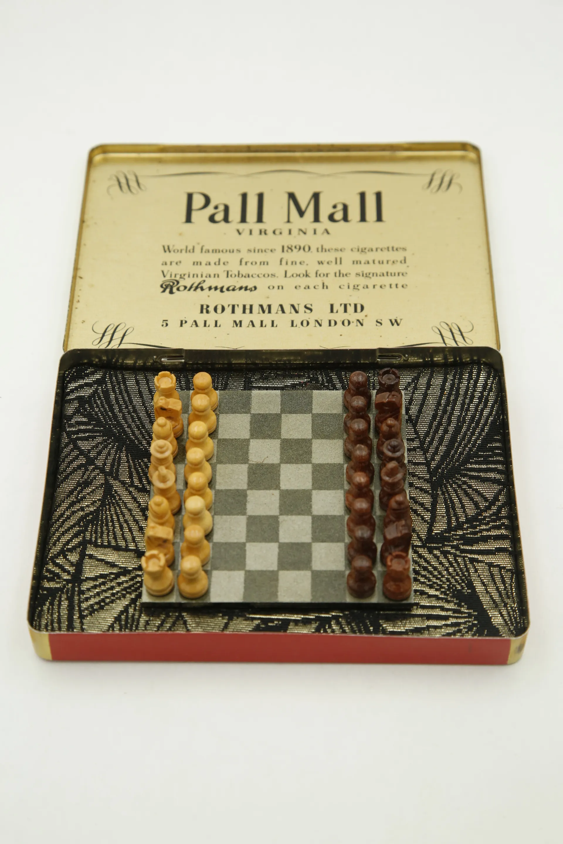 Cigarette Box Chessboard PALL MALL