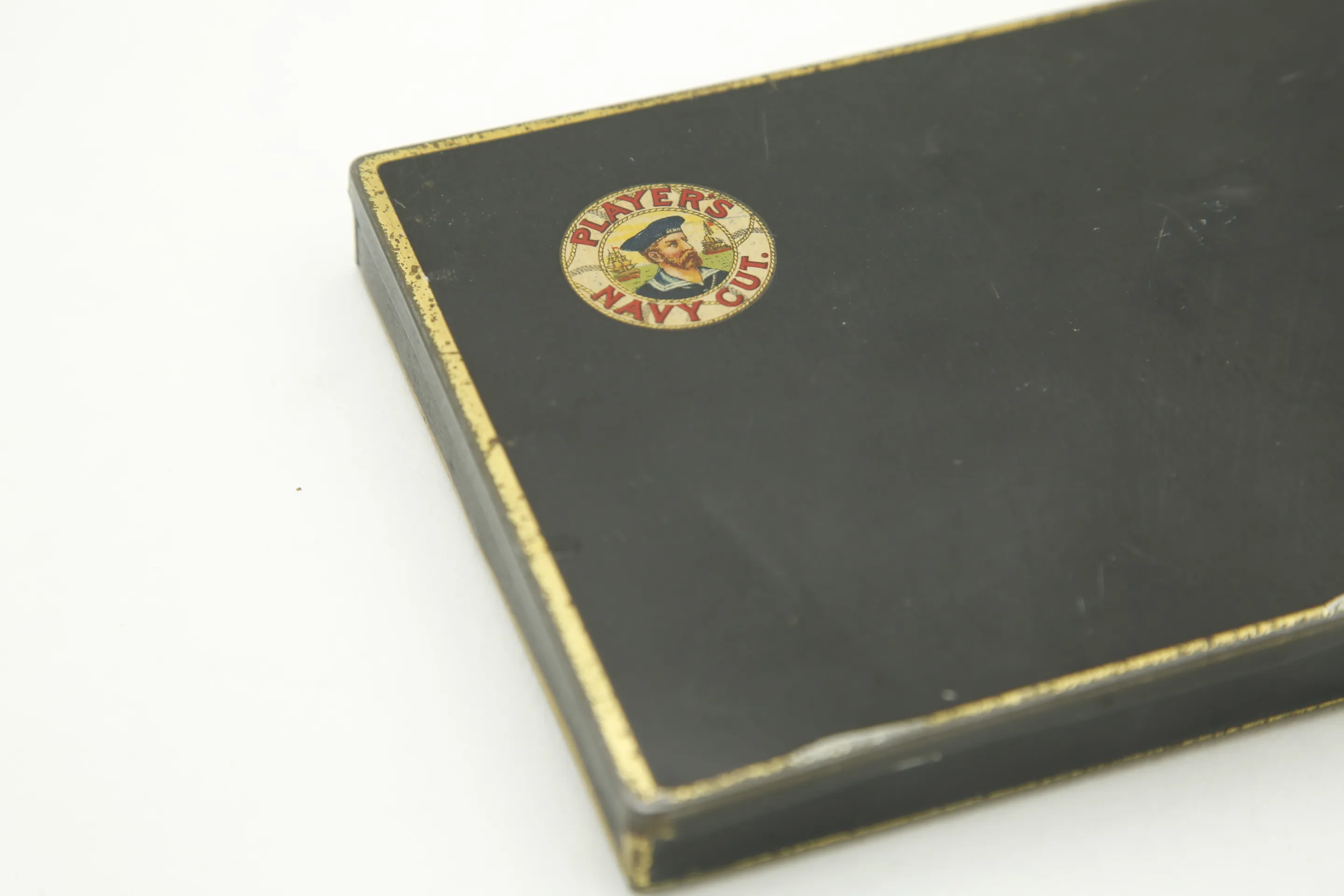 Cigarette Box PLAYER