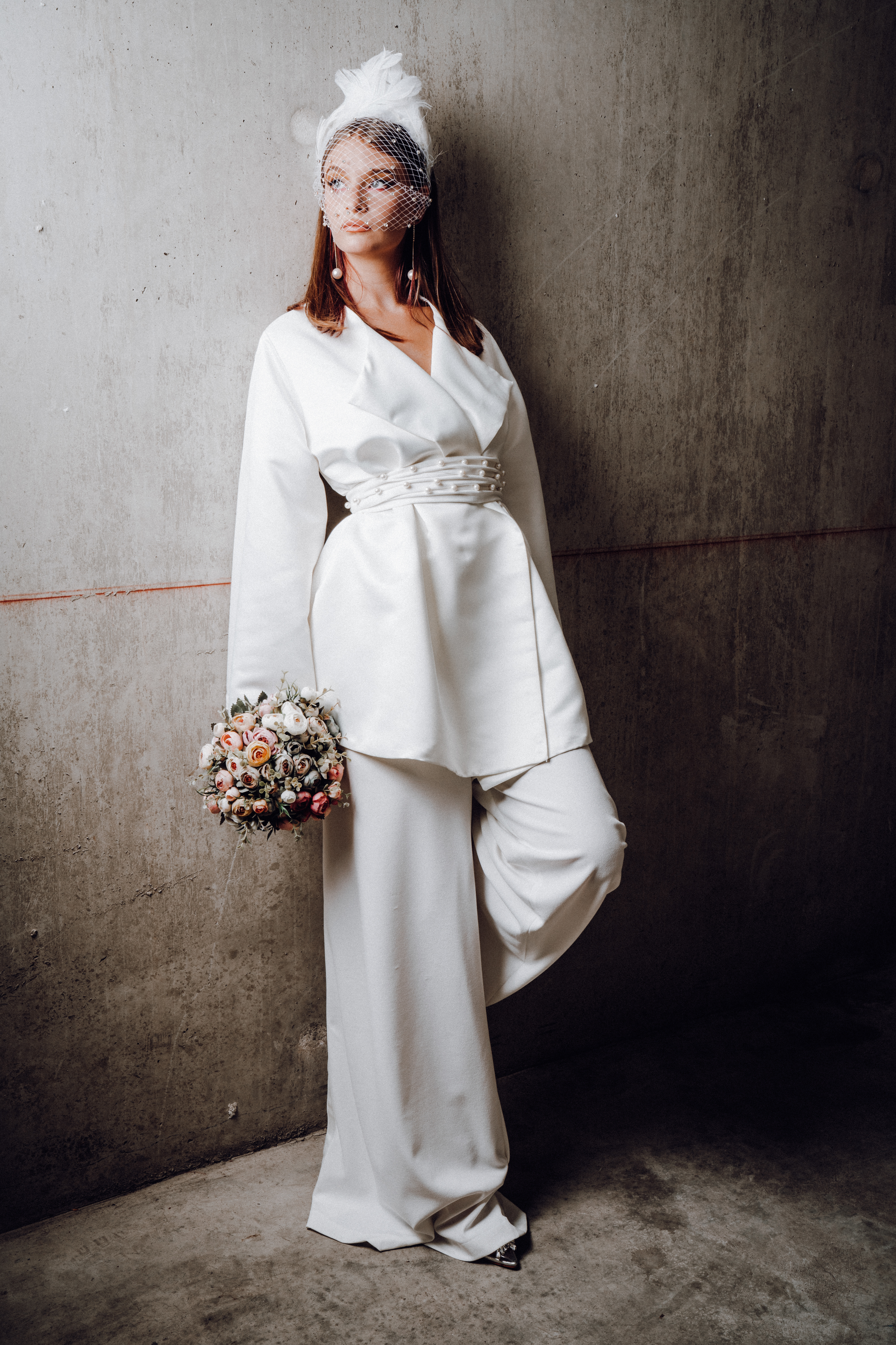 Tailleur de mariage en satin duchesse Iza Dita
