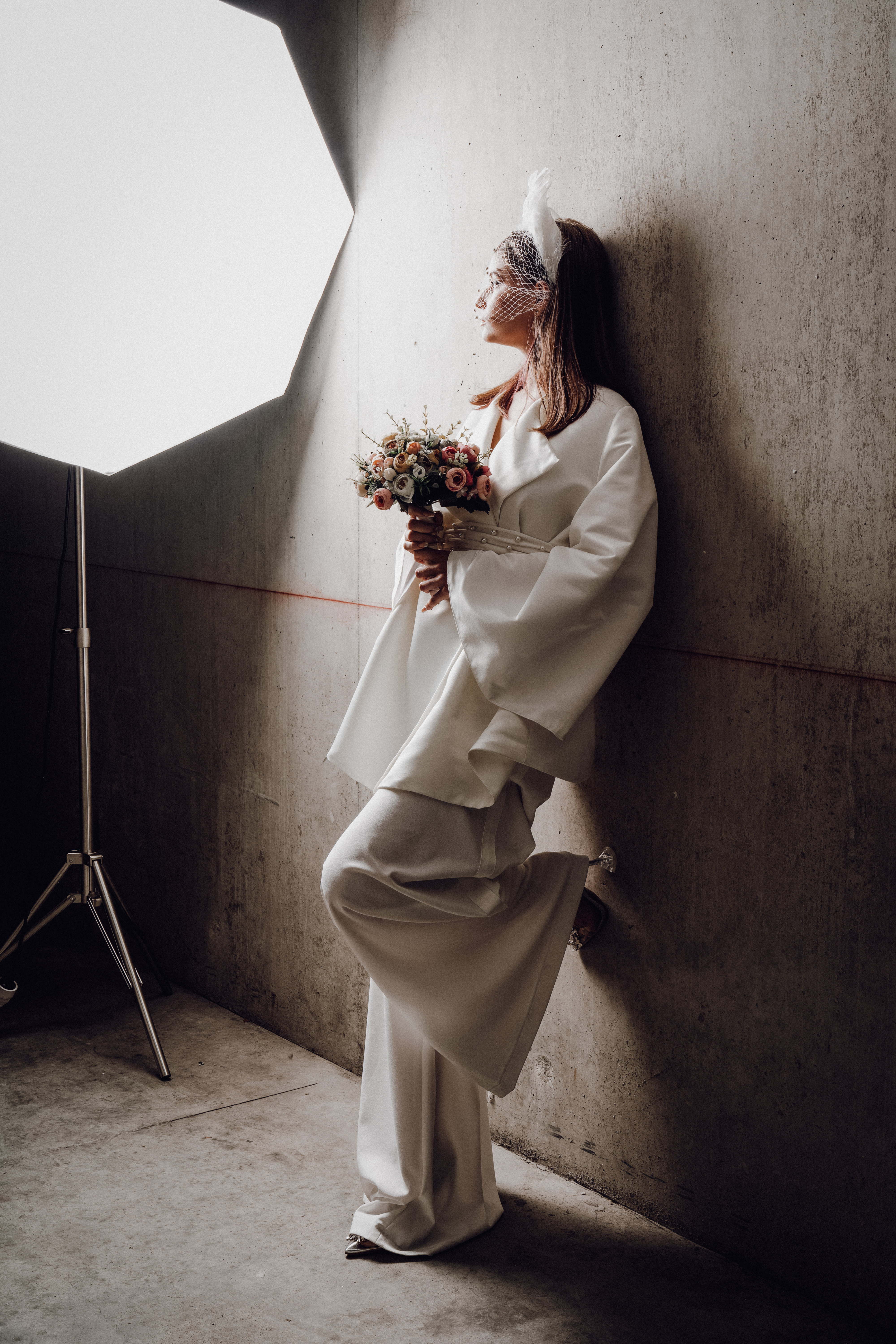 Tailleur de mariage en satin duchesse Iza Dita