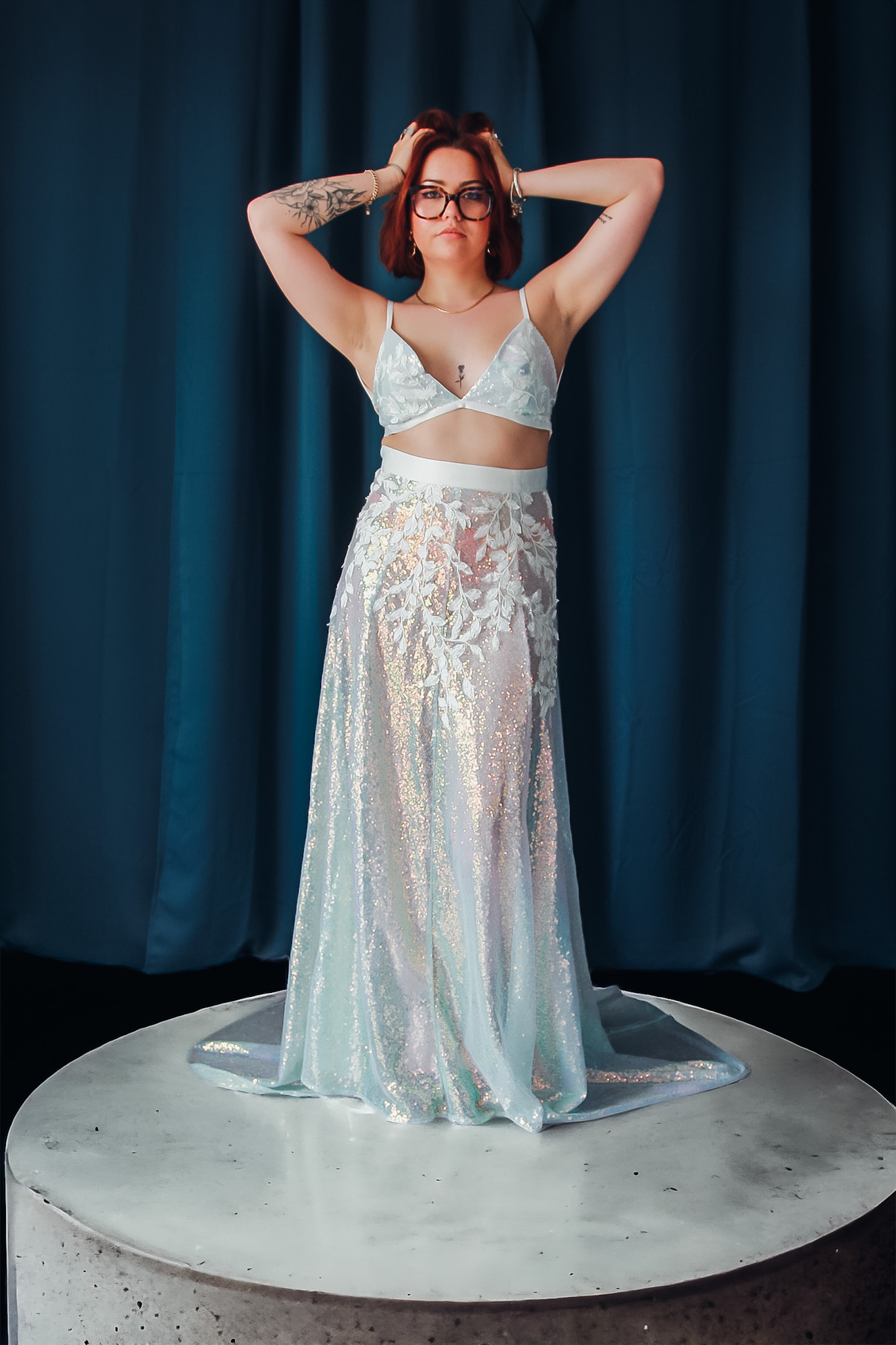 Top de mariage en sequins irisés Avery