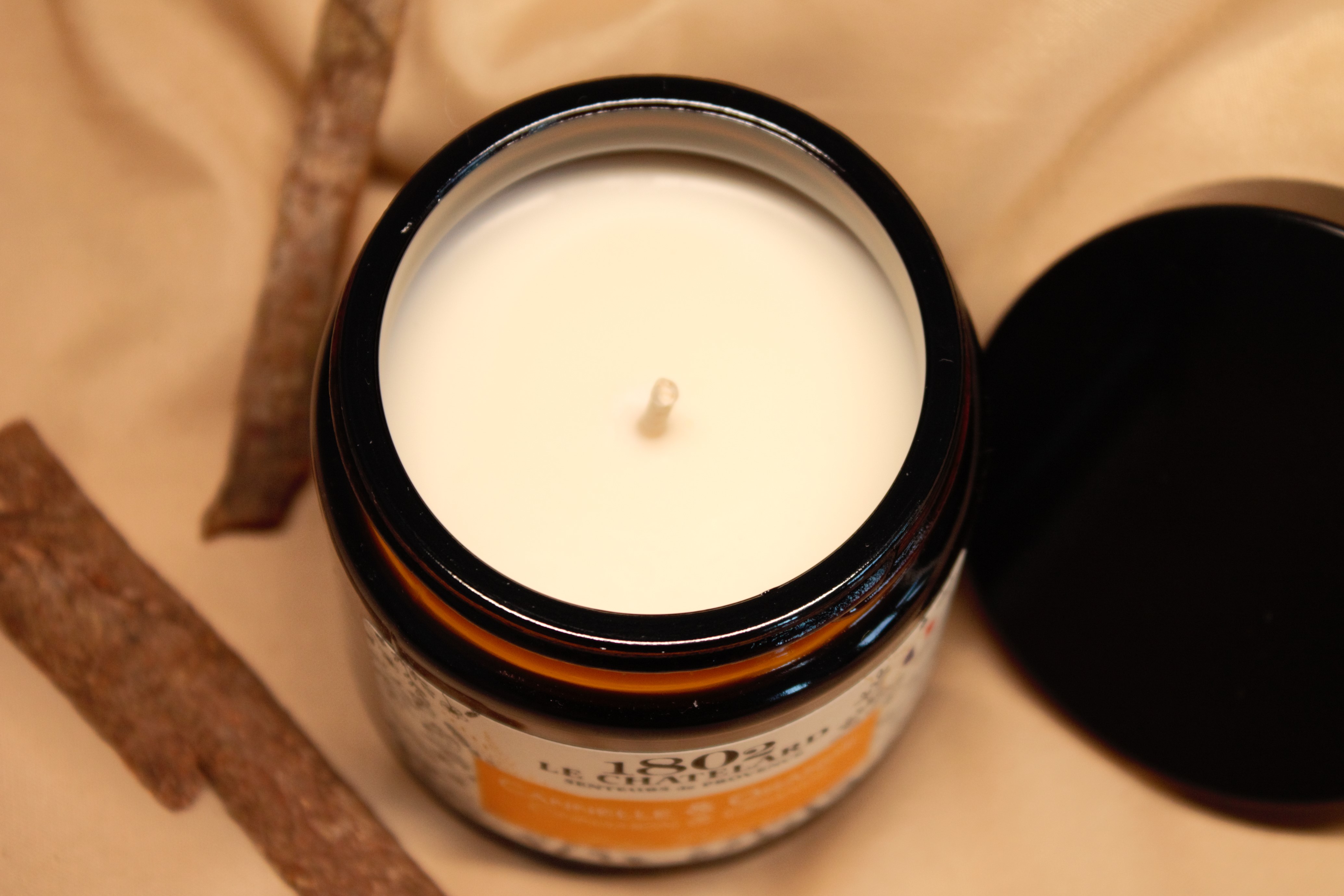 Bougie parfumée à l'orange et à la cannelle