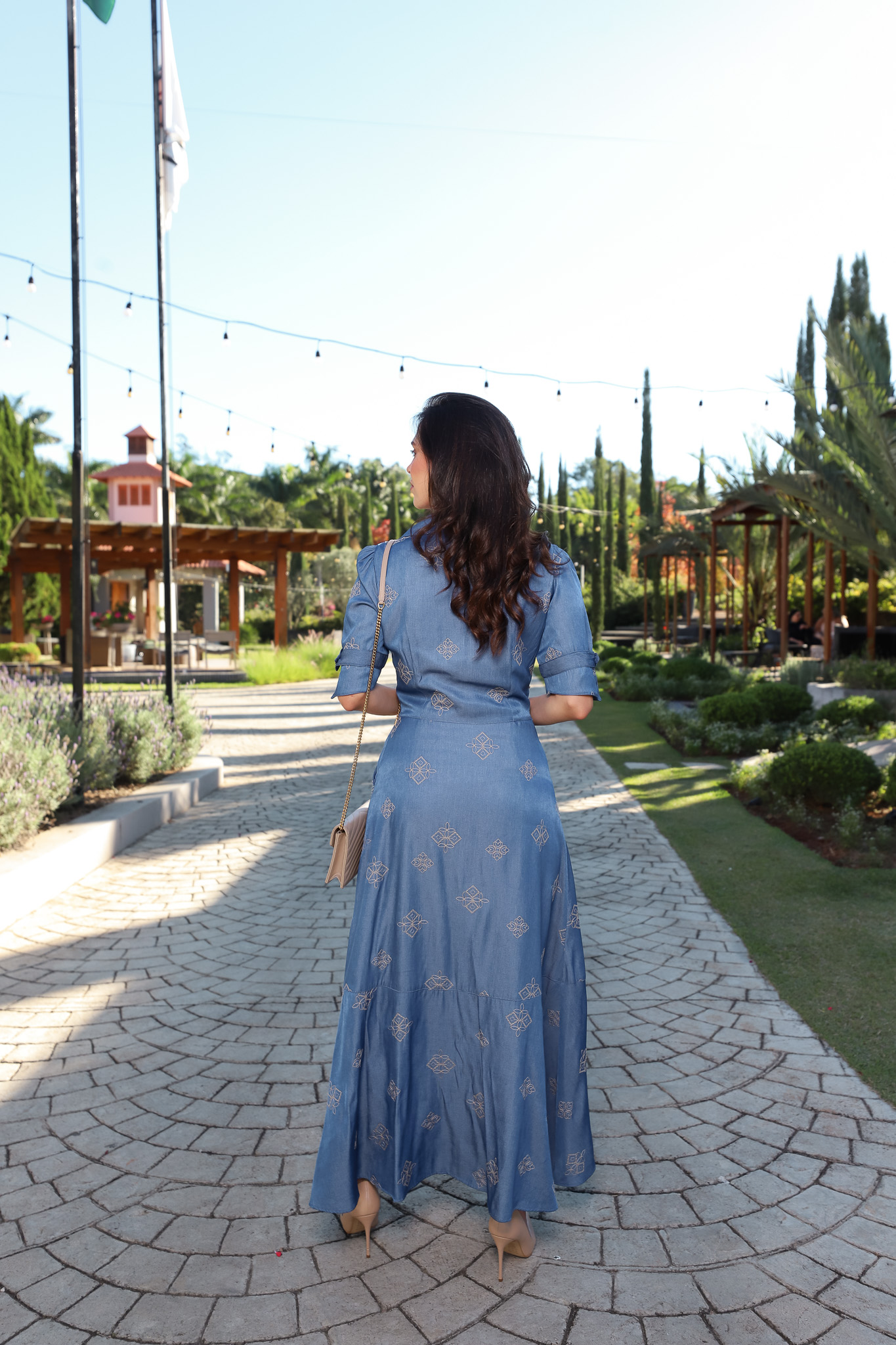 Vestido Max Azul Denim em Viscose Bordada