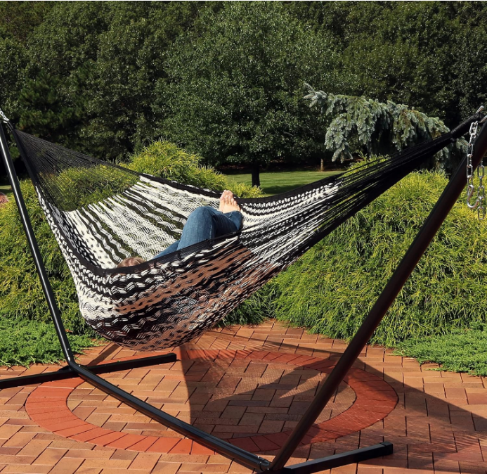 Handwoven XXL Thick Cord Mayan Family Hammock - 625-Pound Capacity - Black/Natural