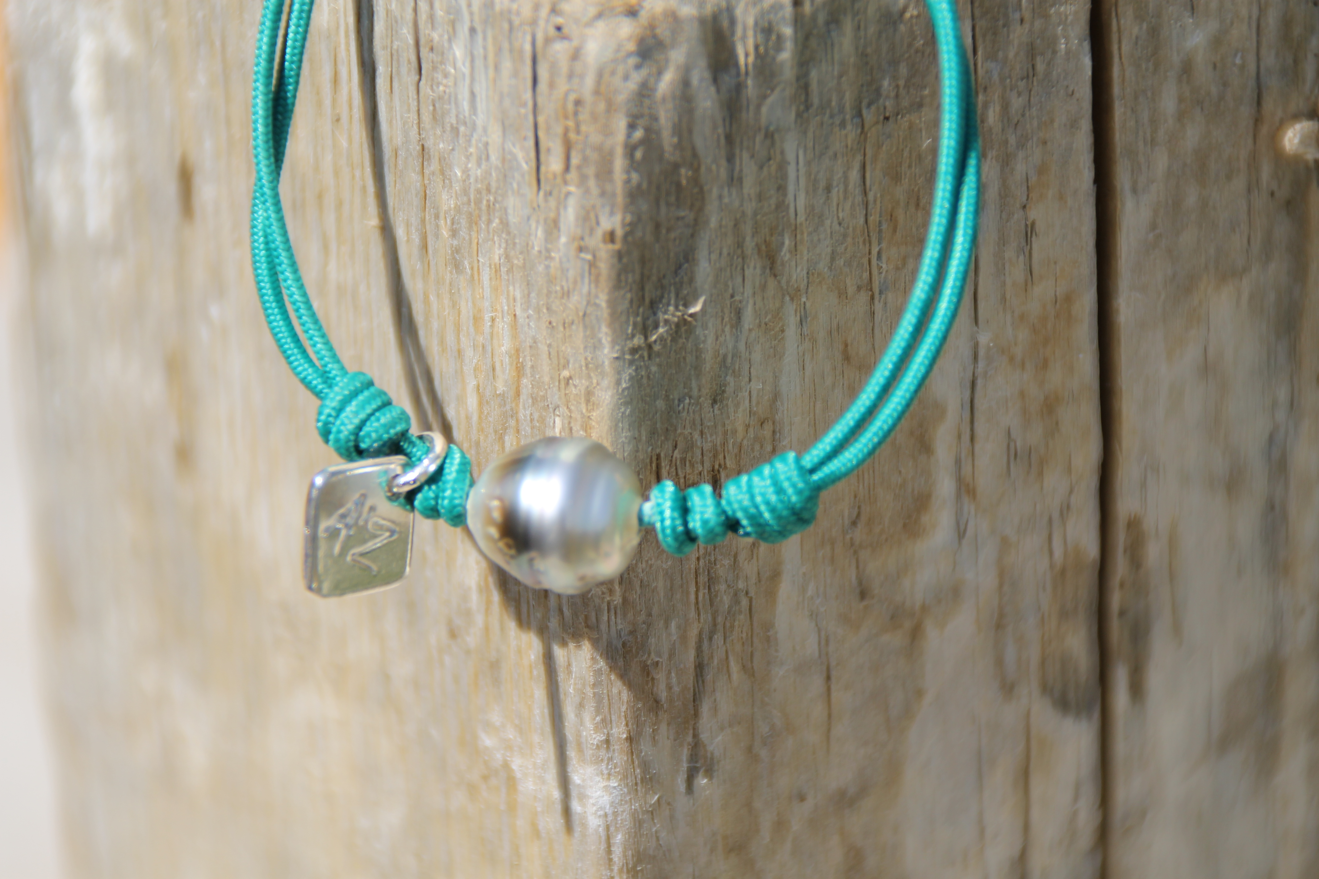 Bracelet Tahitien perle Baroque cordon simple