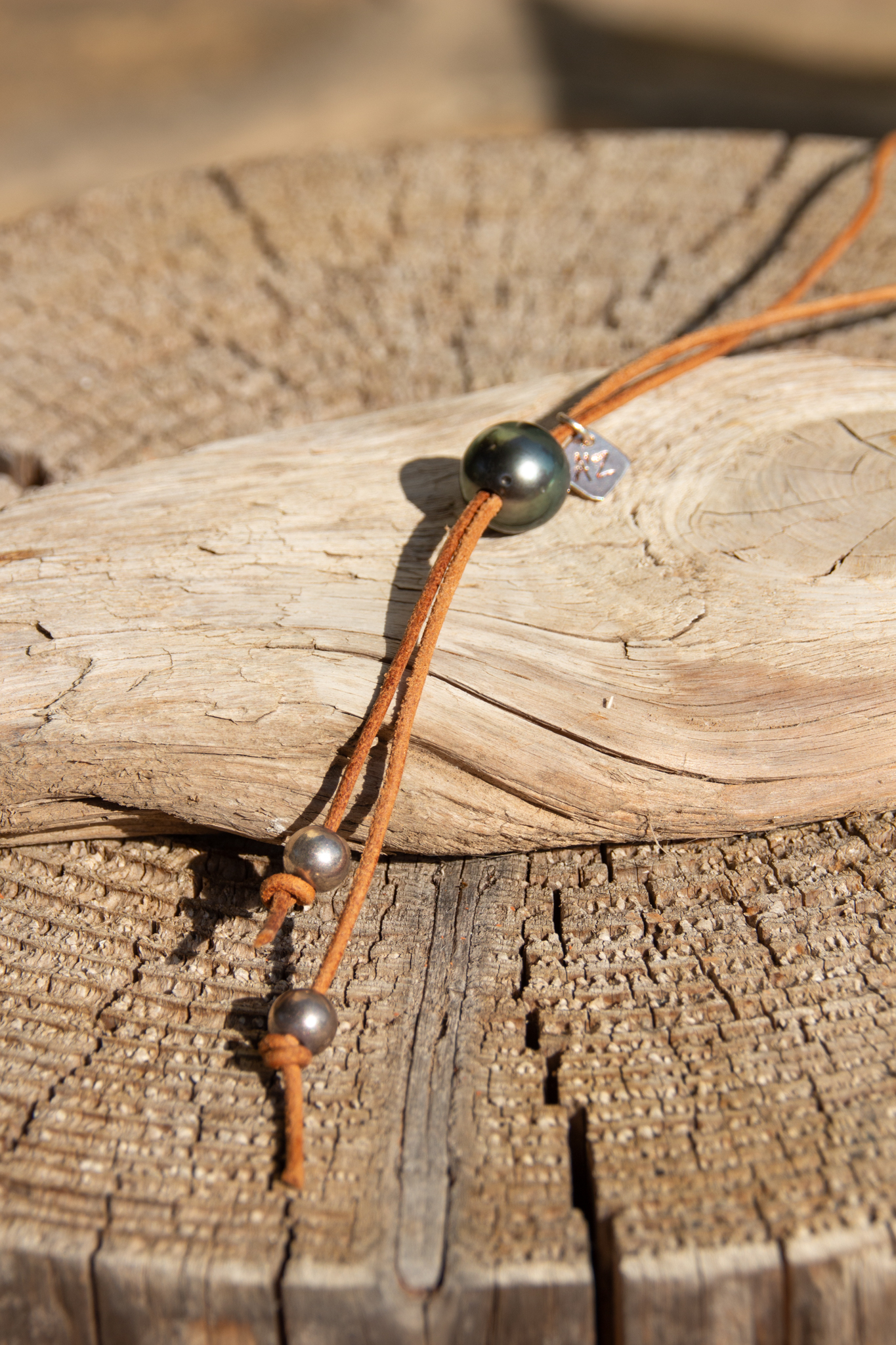 Collier perle de Tahiti sur cuir