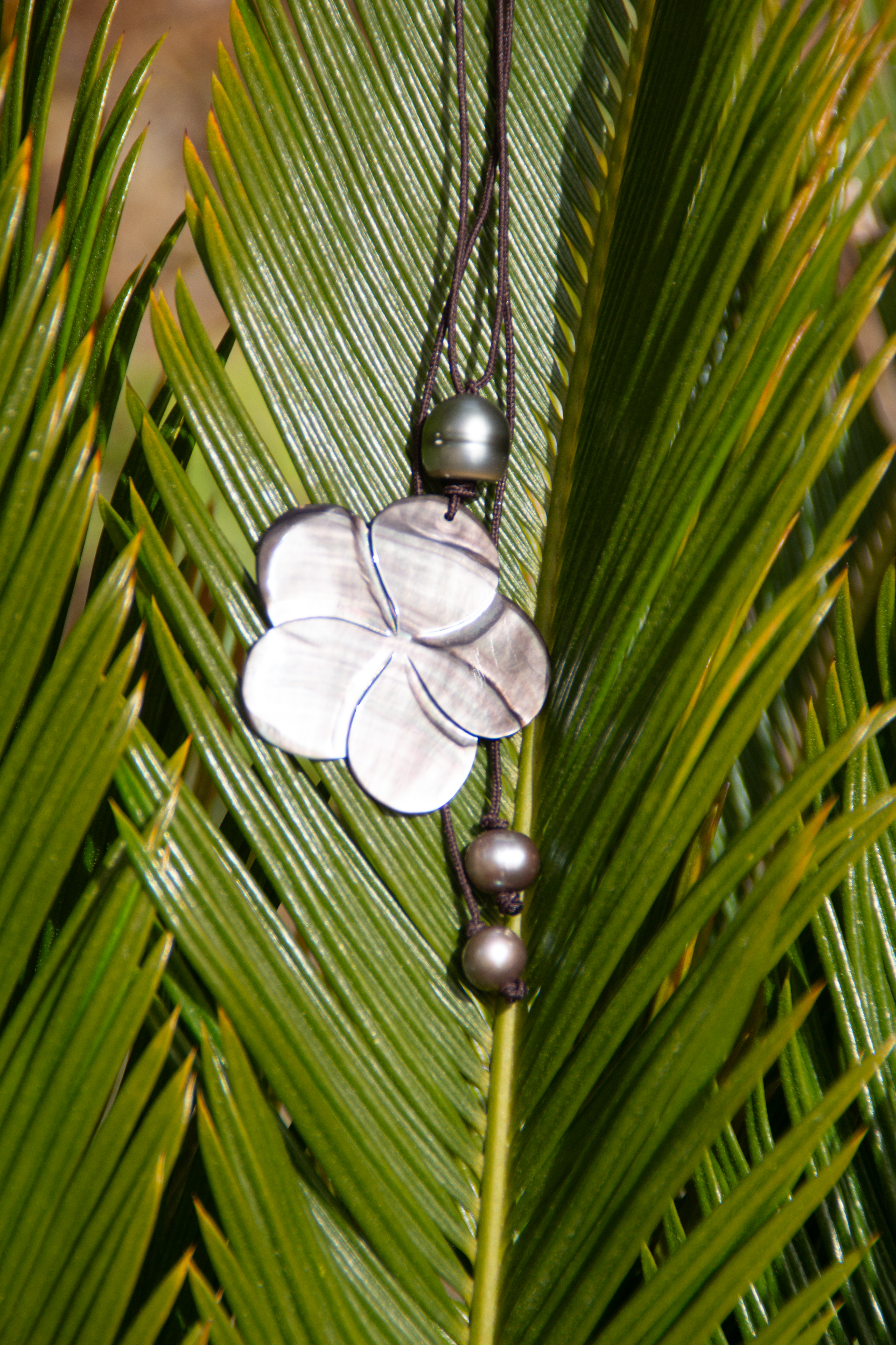Collier tahiti & fleur de nacre 