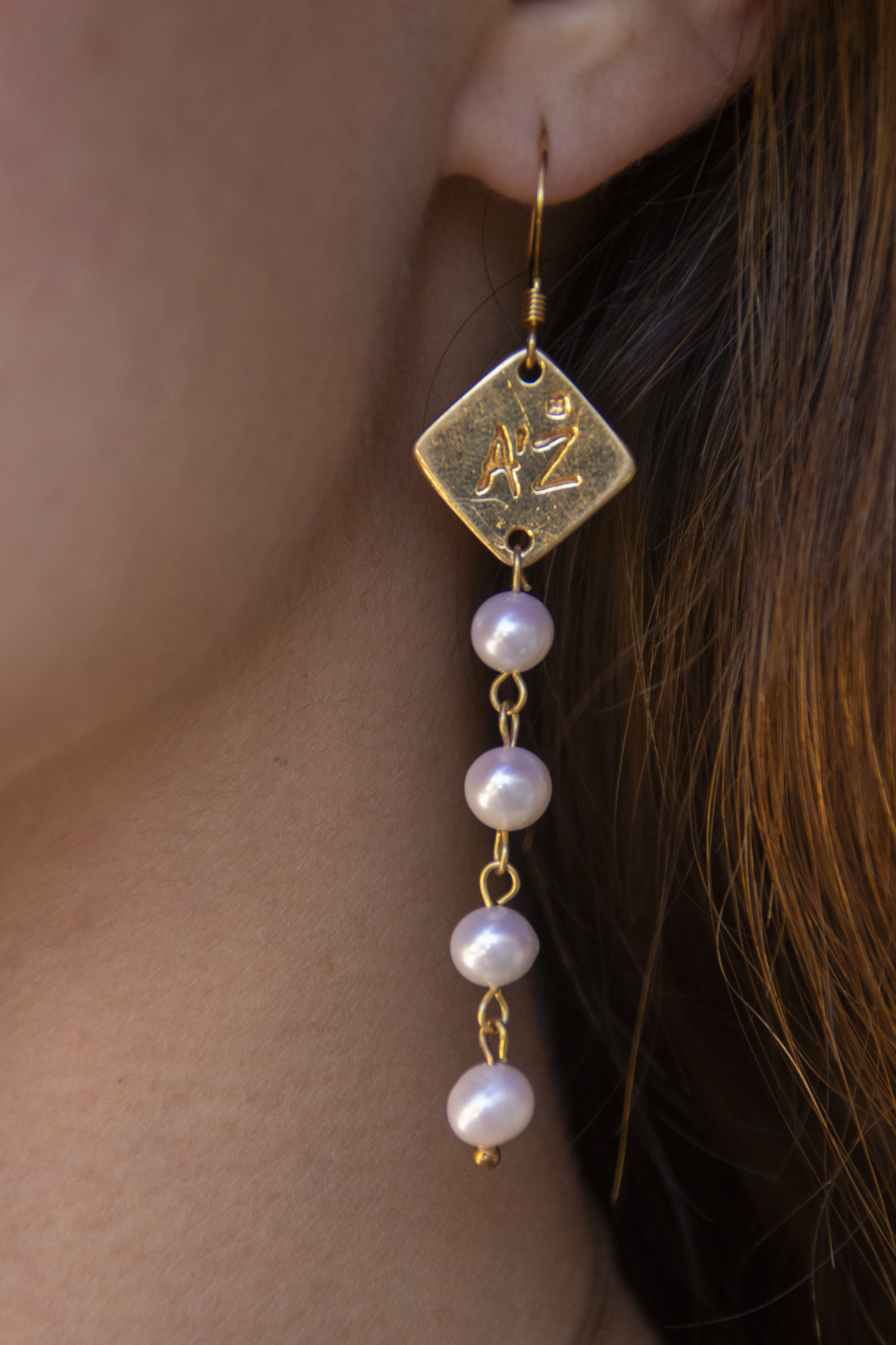 Boucles médaille AZ & perle d'eau douce 