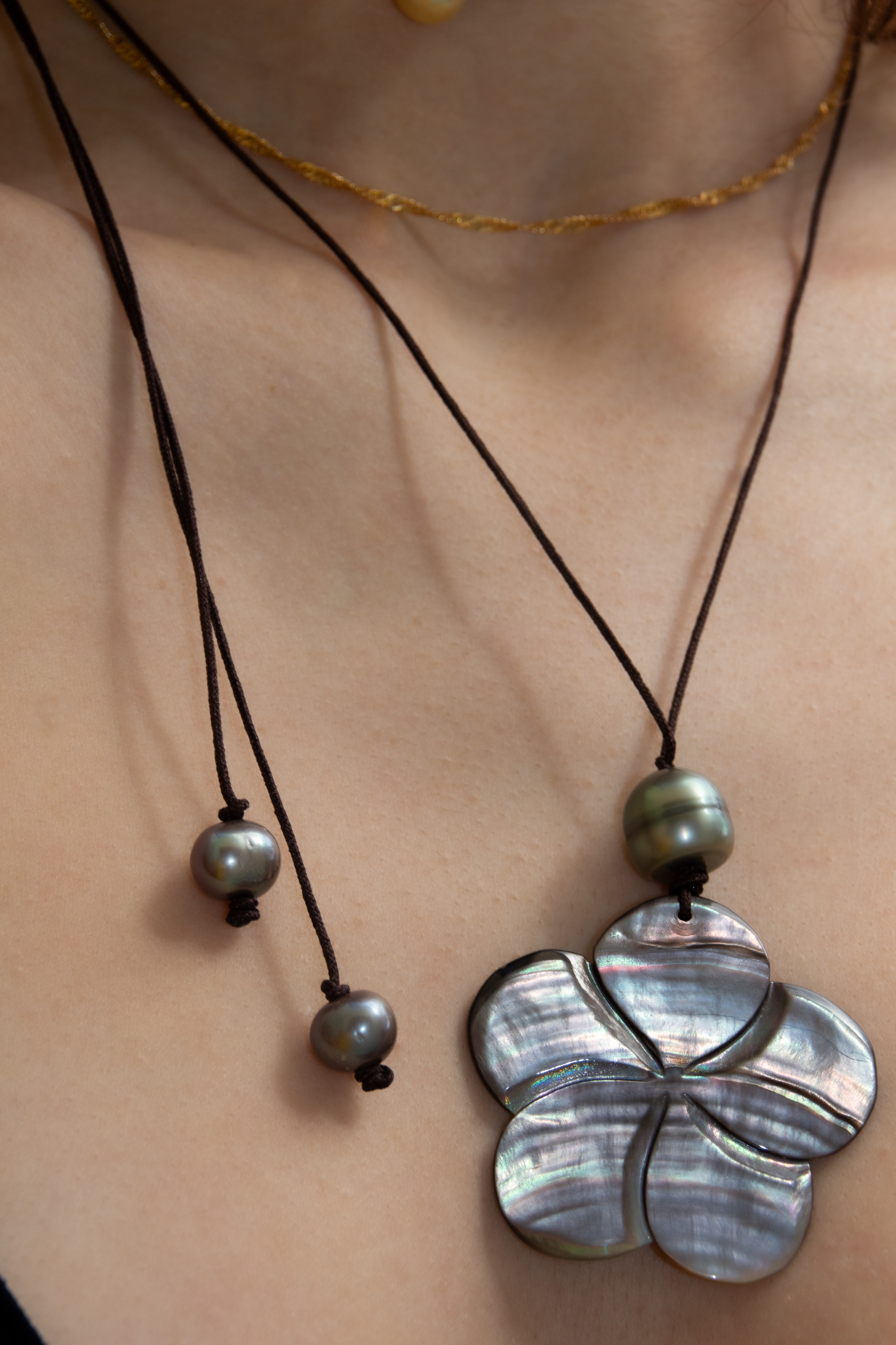 Collier tahiti & fleur de nacre 