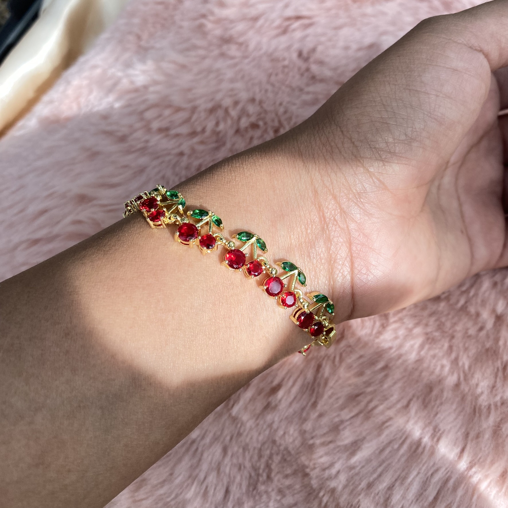 Pulsera cerezas de cristal