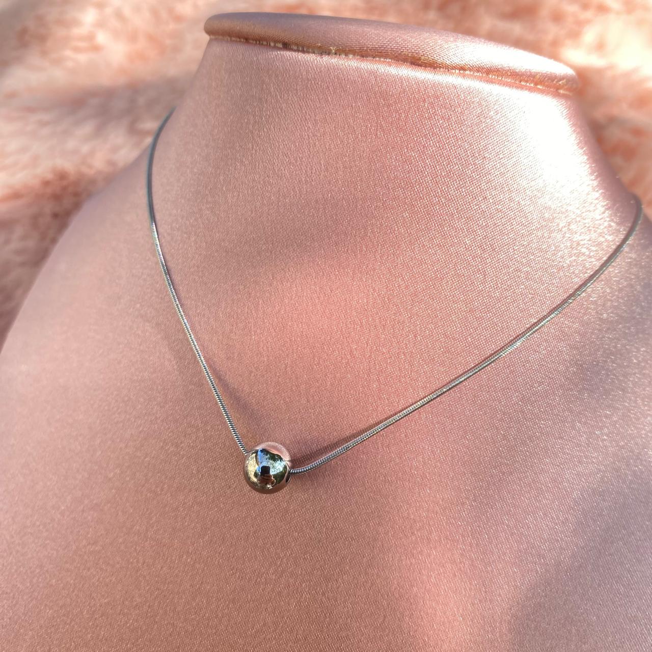 Collar Dije Bola Dorado/Plateado