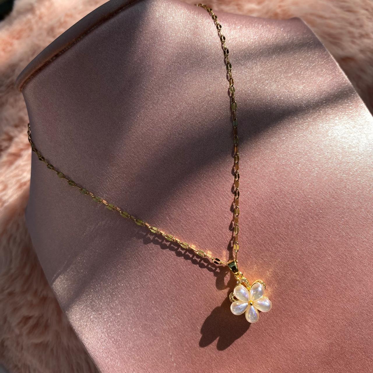 Cadena Dije Flor Perlas