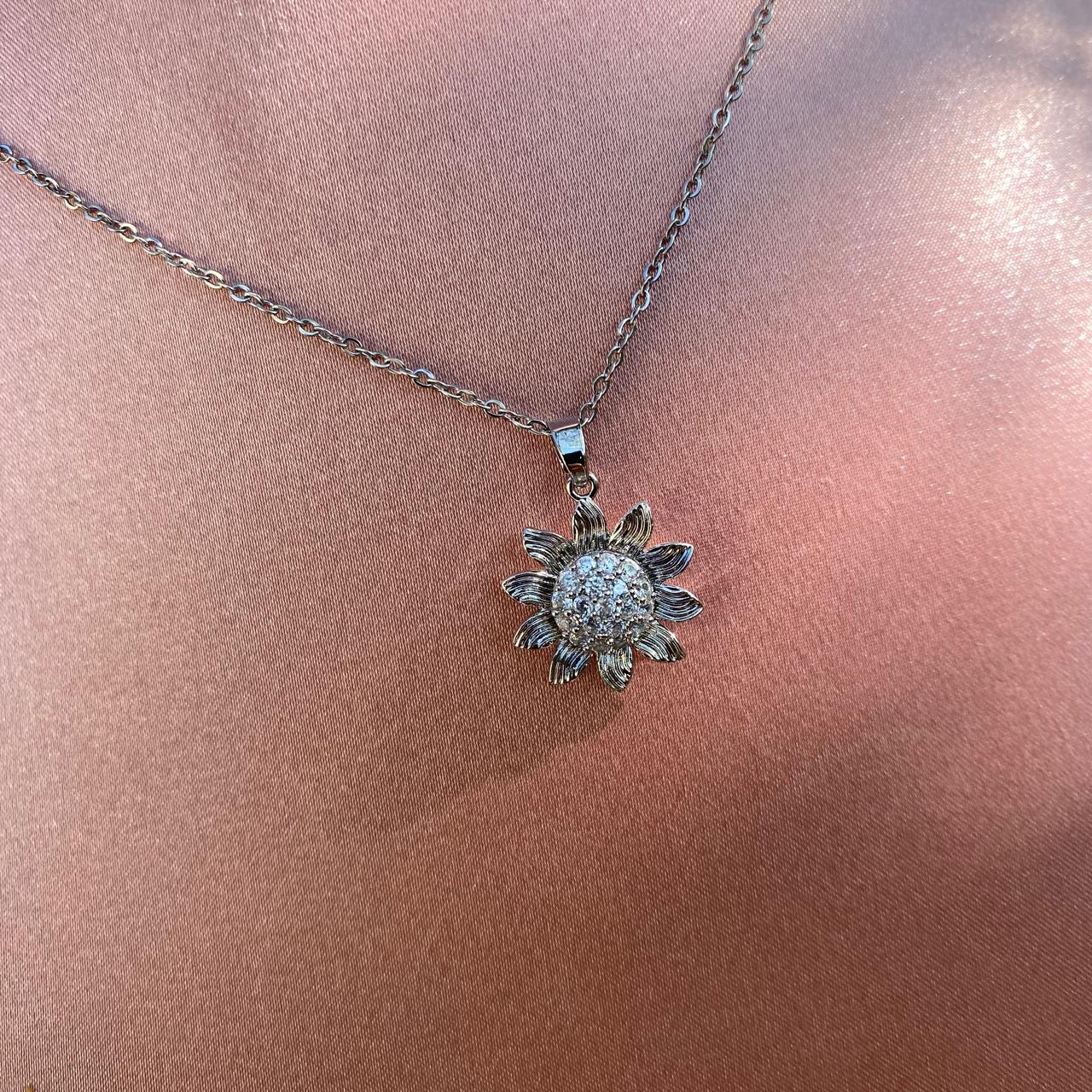 Cadena Dije Girasol Dorado/Plateado