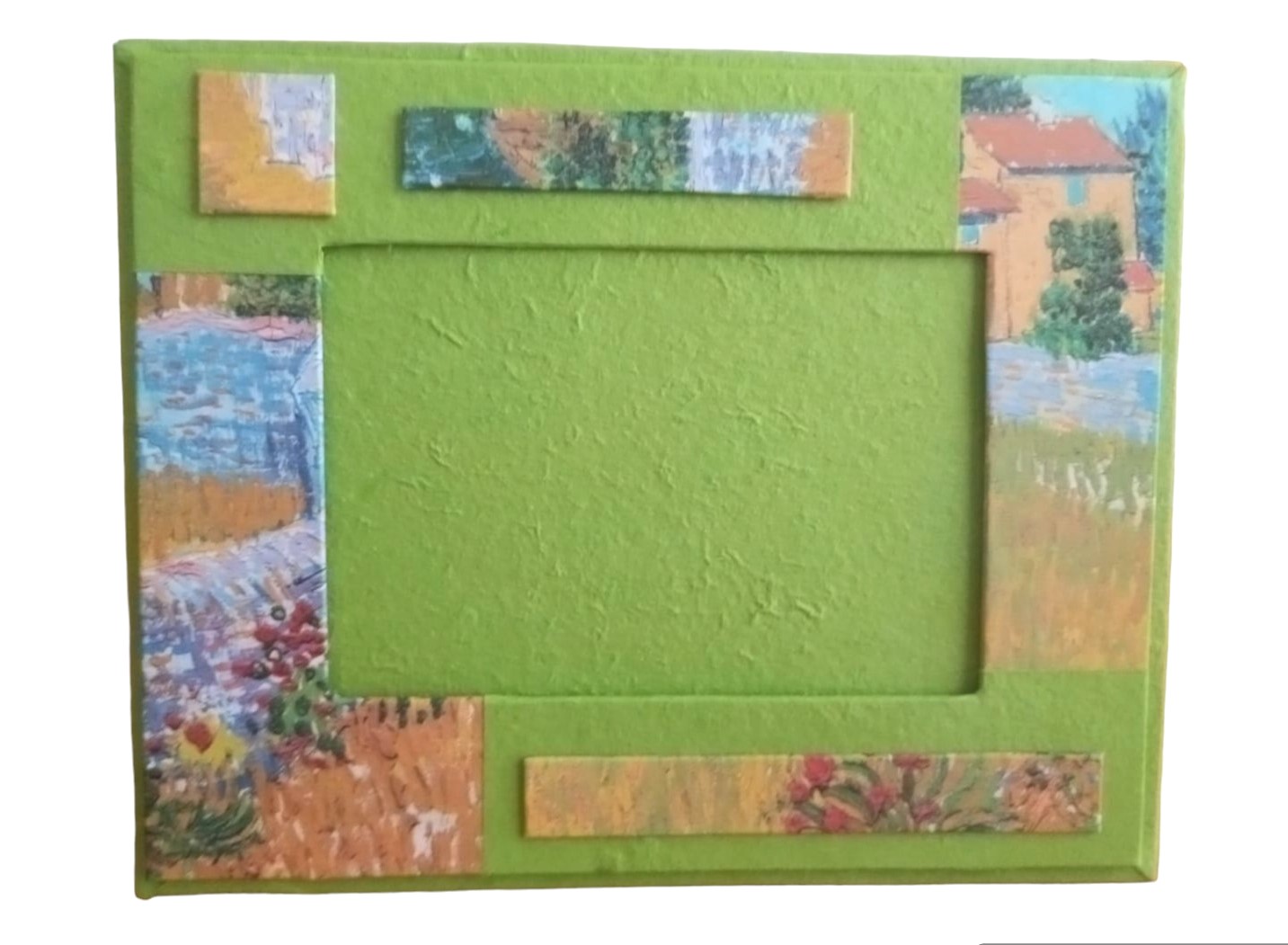 Cornice artigianale ispirata al dipinto "Fattoria in Provenza" di Van Gogh