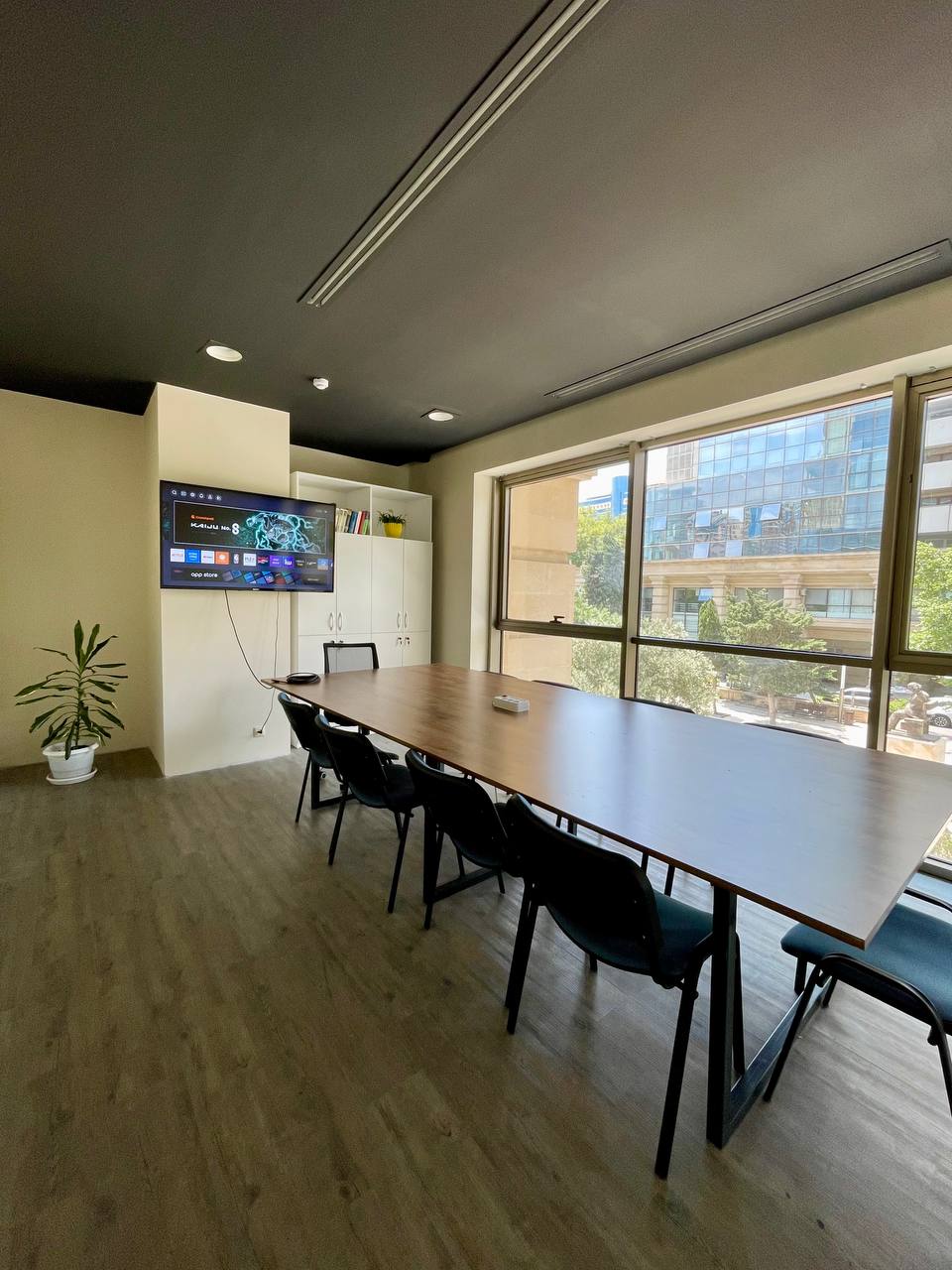 Meeting room (1 - 8 people)