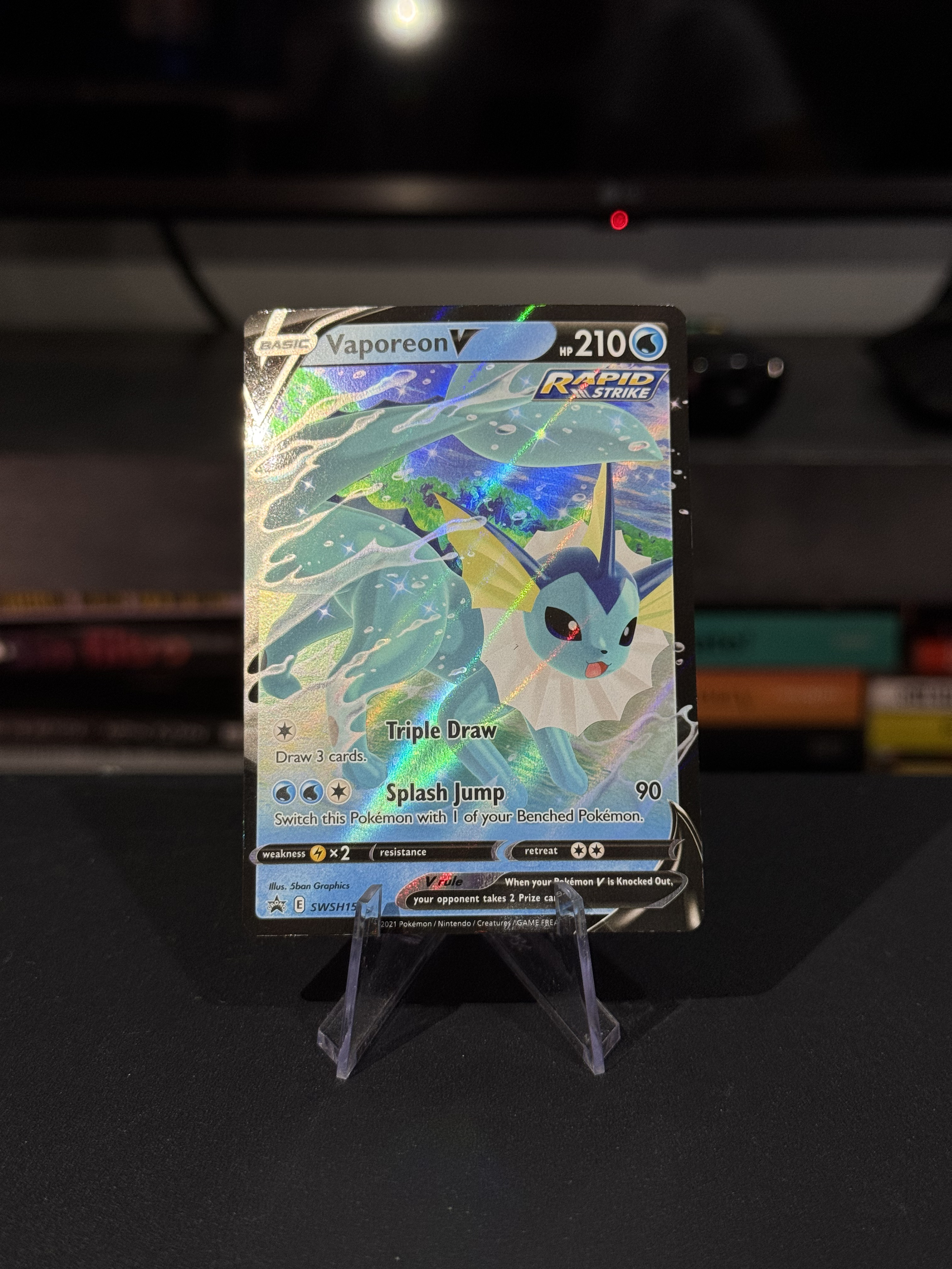 Vaporeon V - Sword & Shield