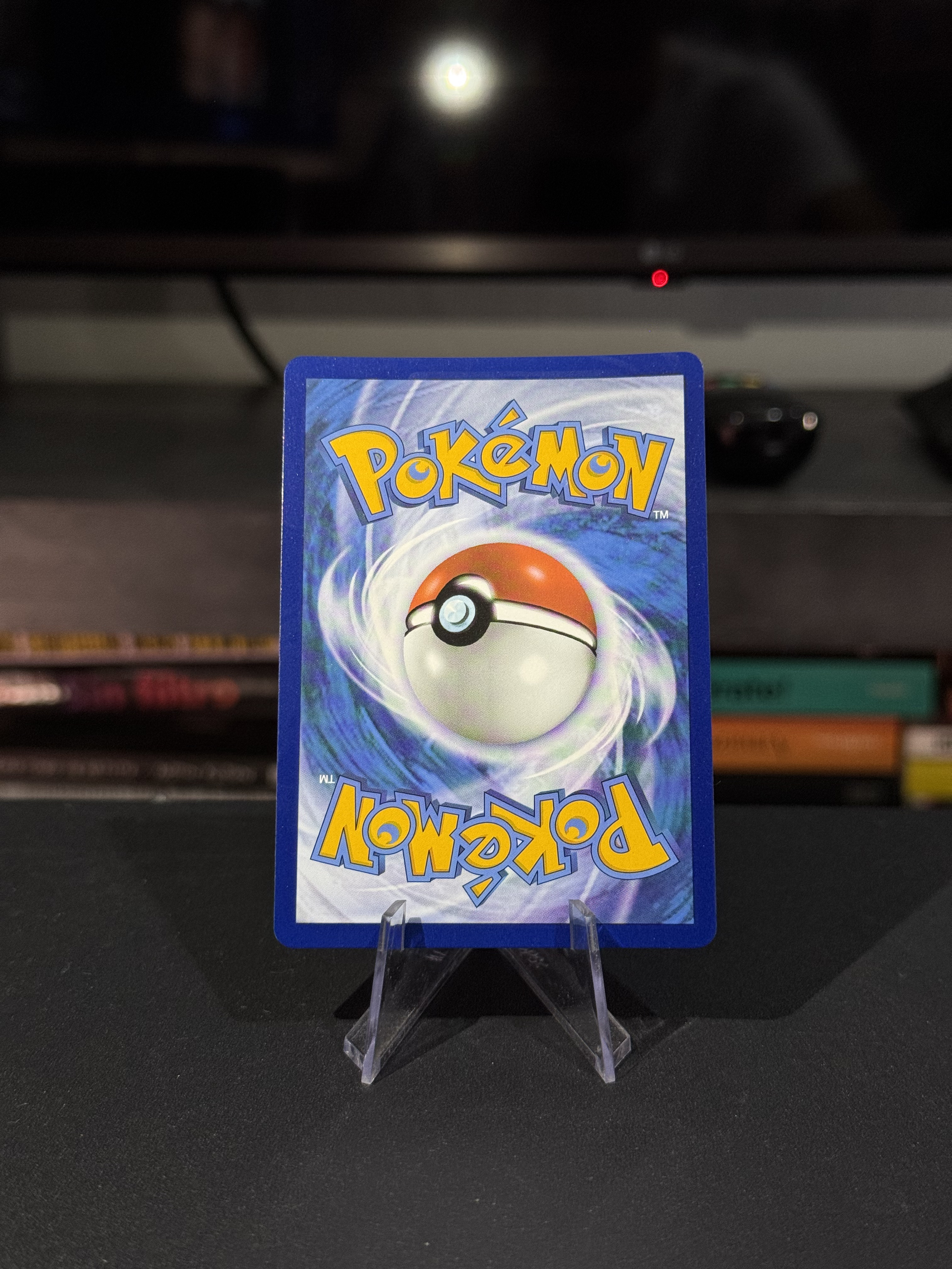 Vaporeon V - Sword & Shield