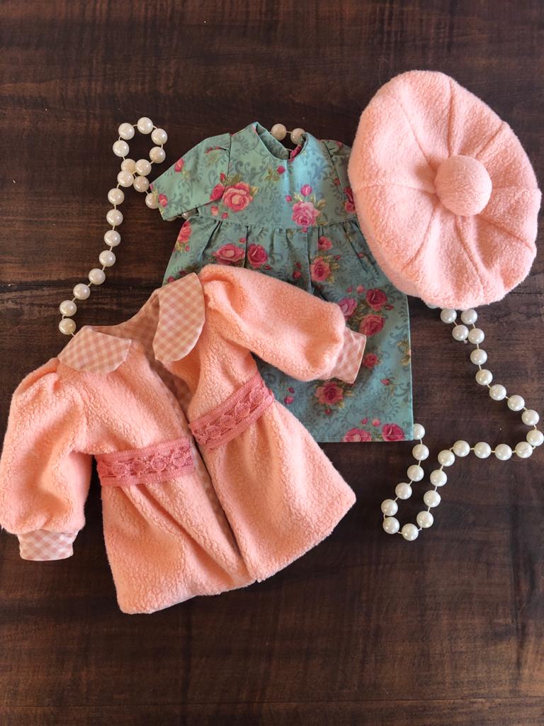 Vestido, Casaco e Boina