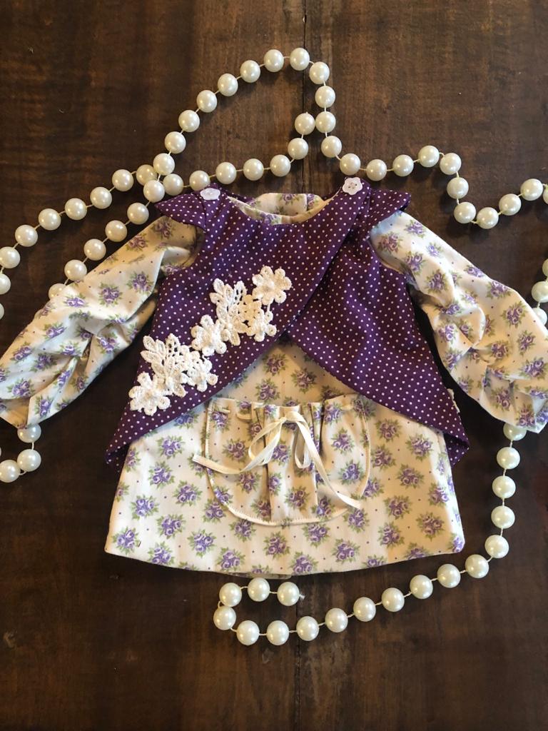 Vestido com colete transpassado